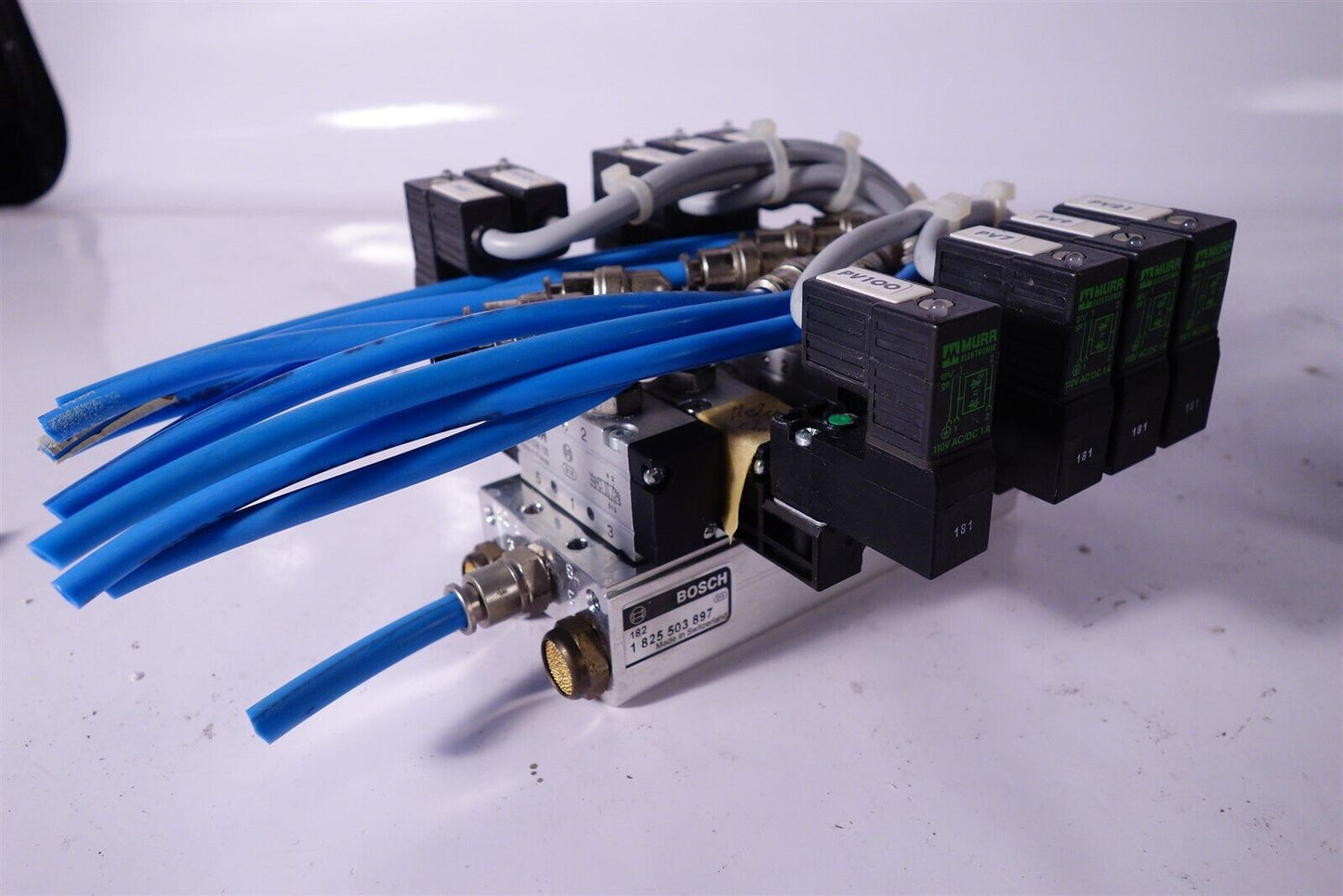 Bosch / Murr Pneumatic Block / Manifold / Control