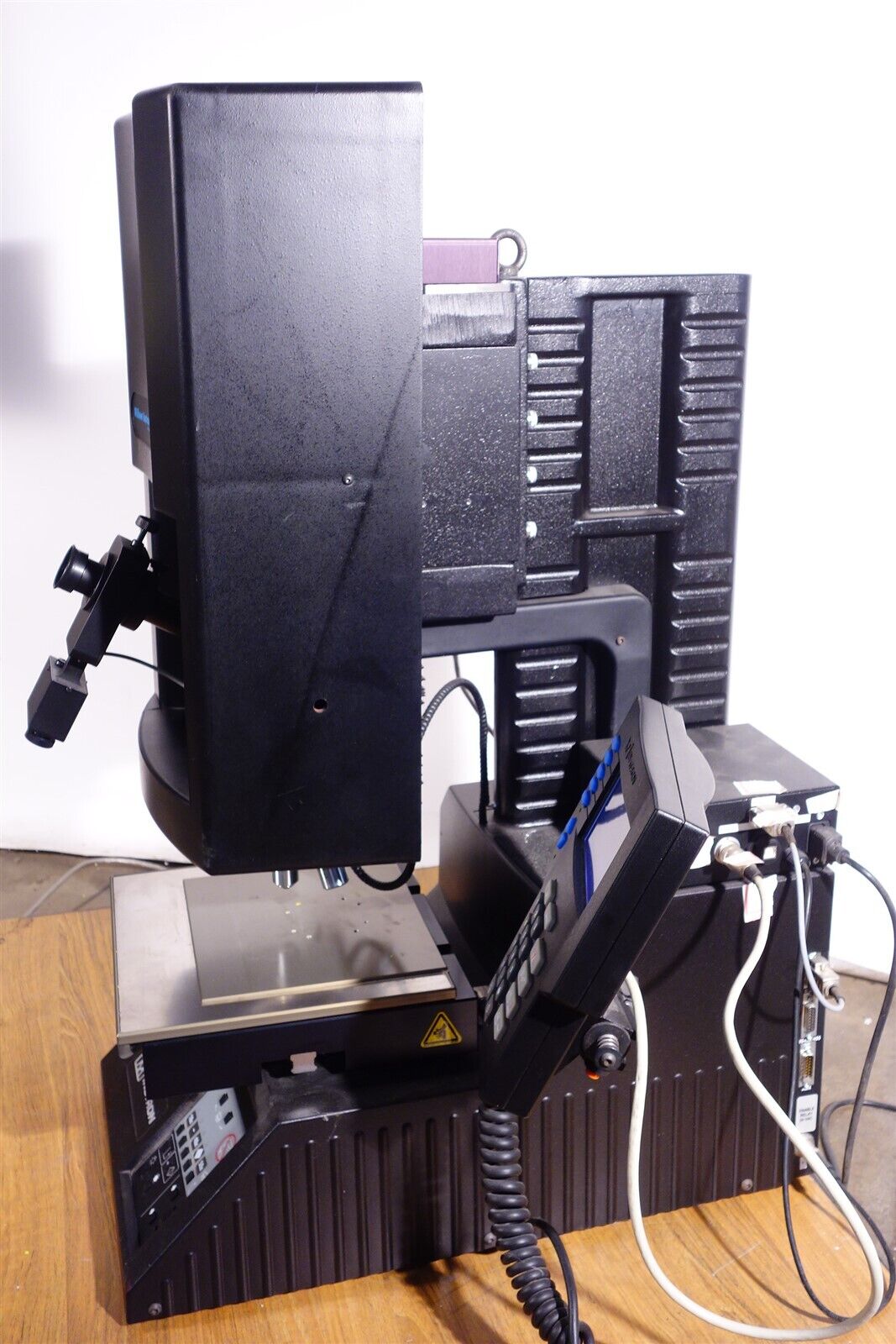 Wilson Instron KNOOP VICKERS HARDNESS TESTER TUKON TM 2100B