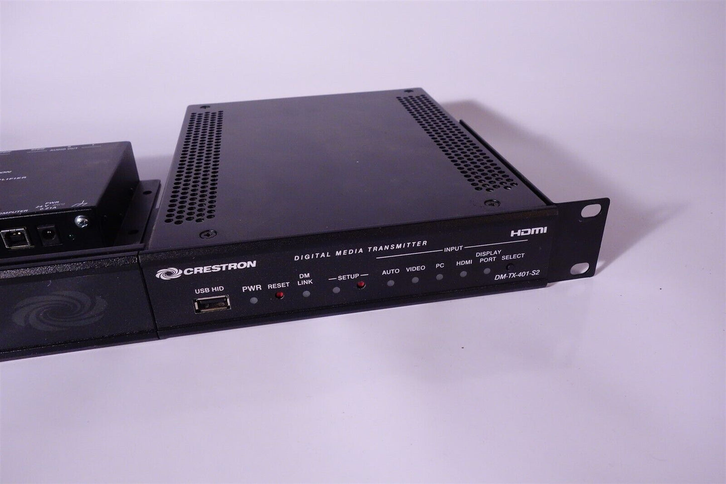 Crestron Digital Media Transmitter DM-TX-401-S2 + HD-DA-2 Distribution Amp
