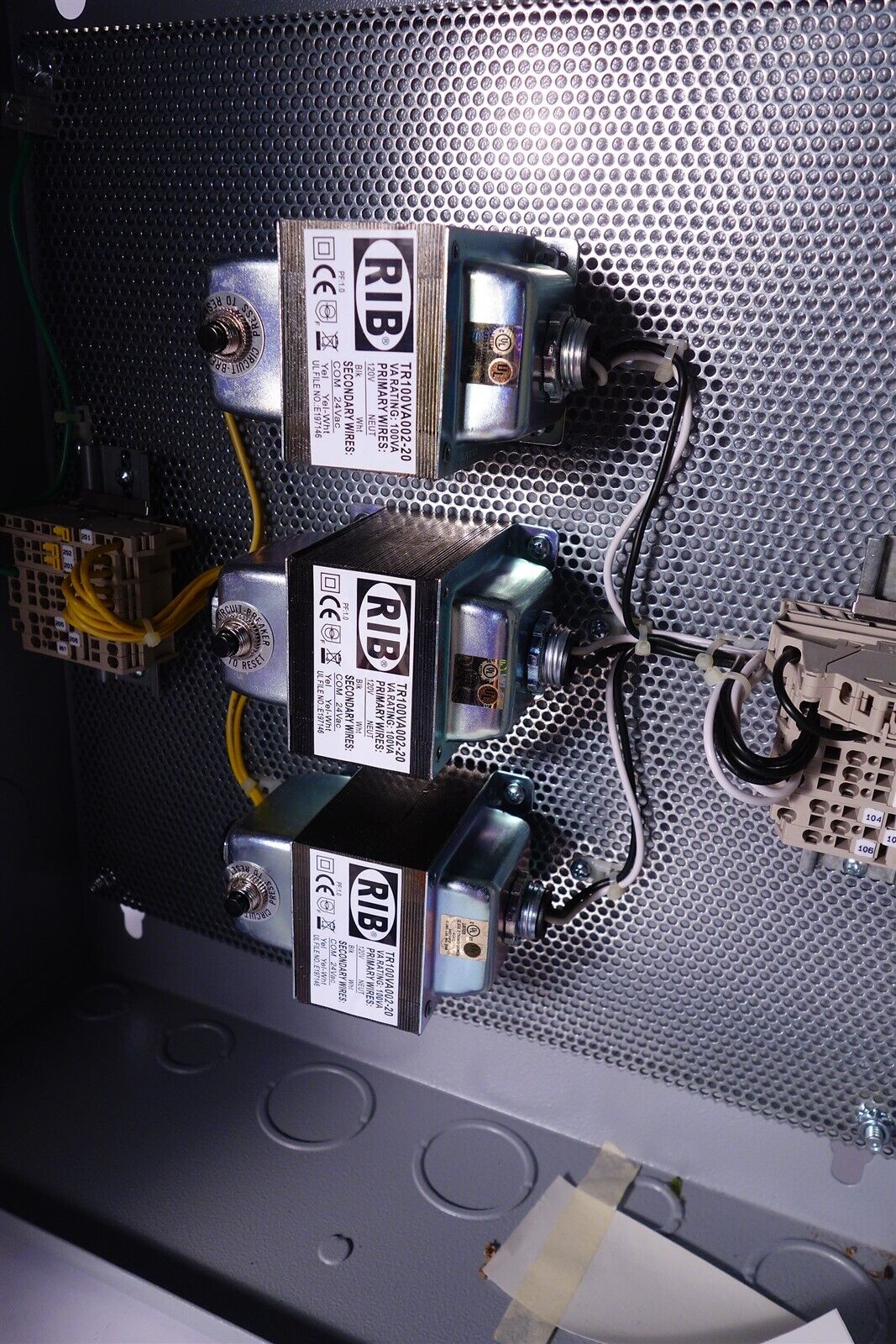 Siemens Building Technologies CP3X Apogee Controller / Power Cabinet