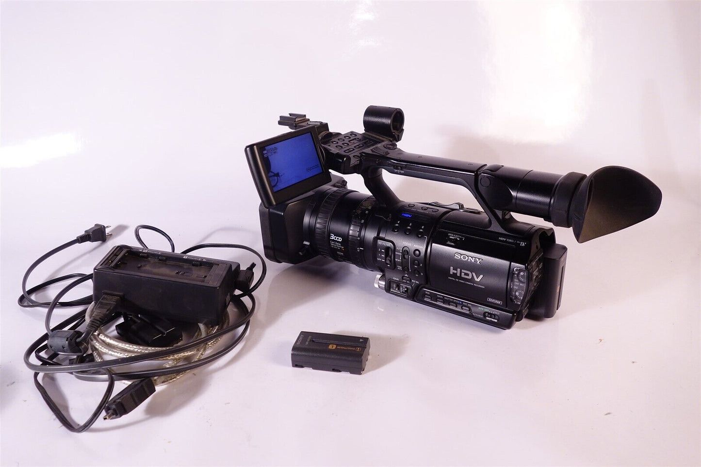 Sony HVR-Z1U Professional HDV Camcorder Video Camera High Definition 1080i