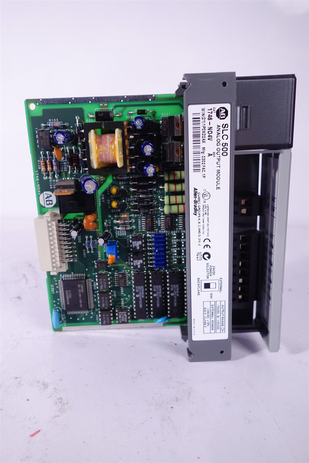 Allen Bradley 1746-NO4V 1746-N04V SLC 500 Volt Output 4 Pt / Terminal - Tested