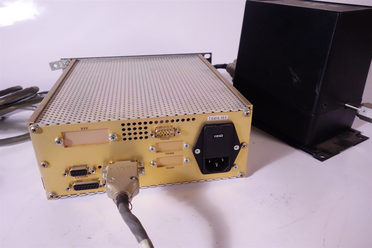 MKS PR4000 Pressure Gauge Controller + MKS 120AA-00001RAJ Transducer