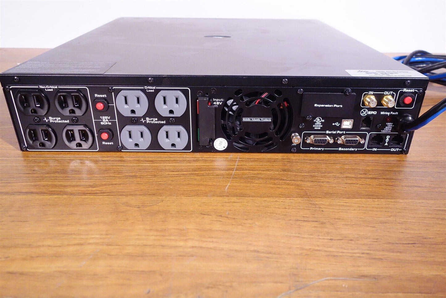 Middle Atlantic Products MODEL: UPS-1000R, Uninterruptible Power Supply