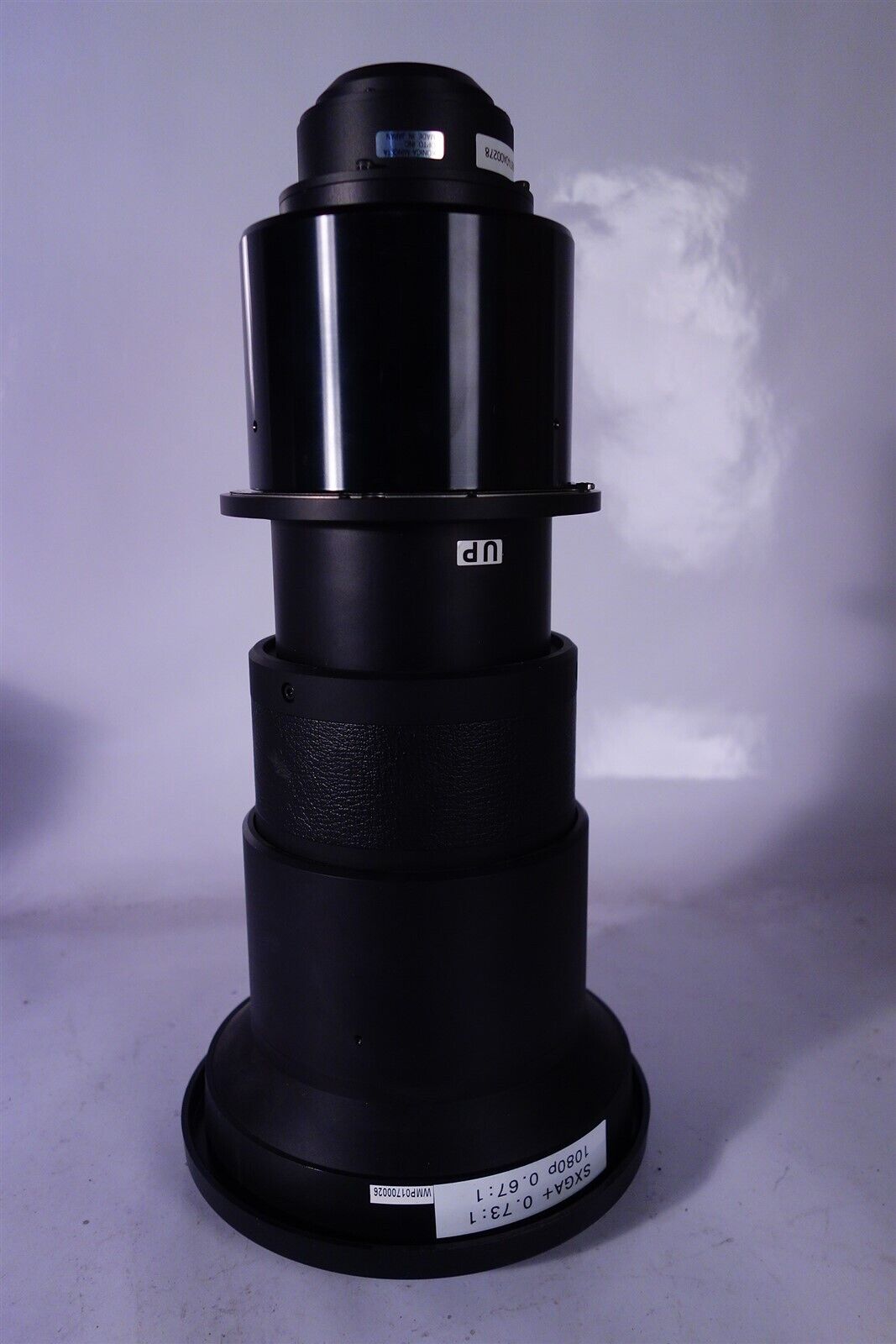 Digital Projection Short Throw Fixed TITAN Projector Lens DP 105-607 0.73 0.67