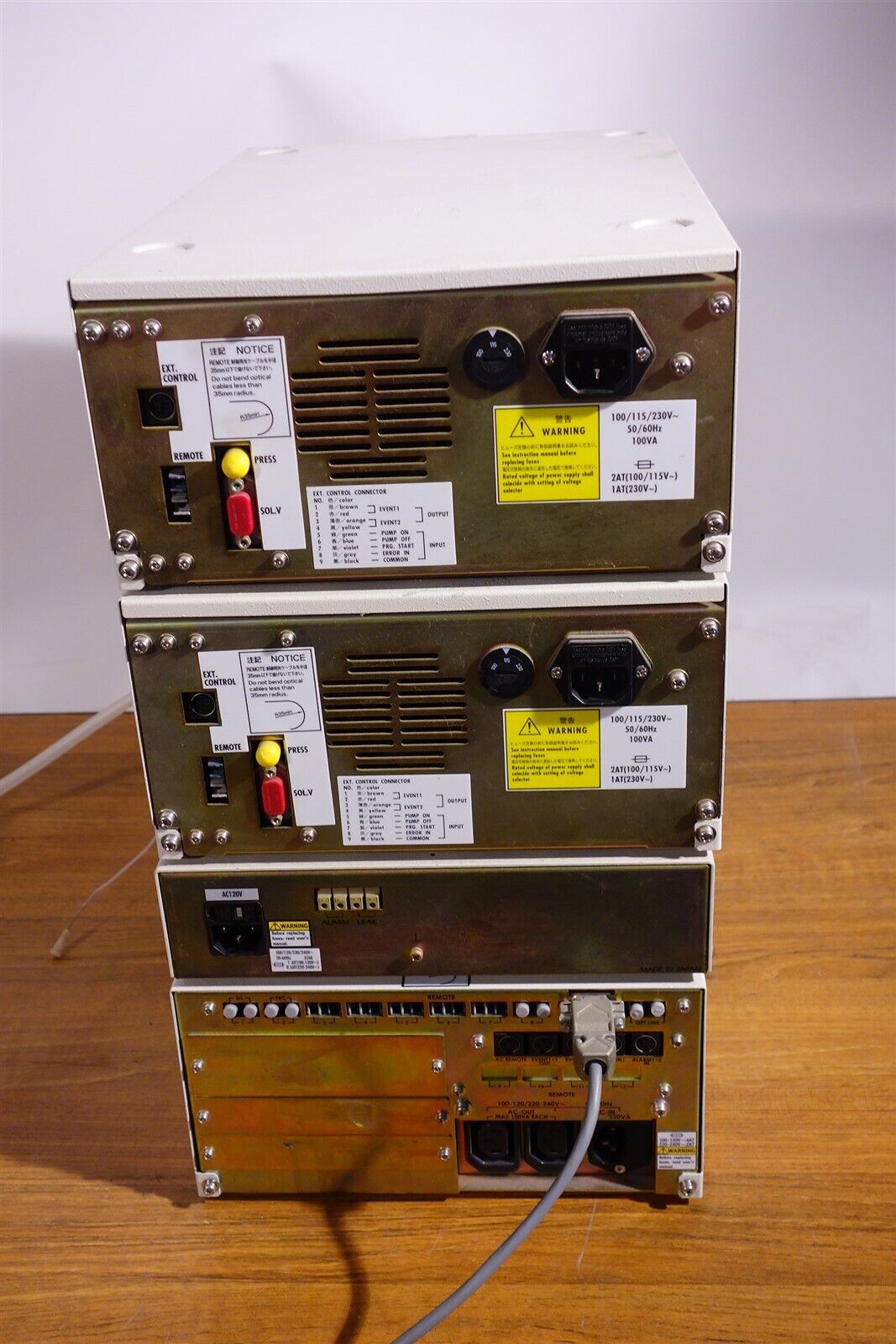 Shimadzu HPLC System (2) LC-10AT DGU-14A SCL-10A 