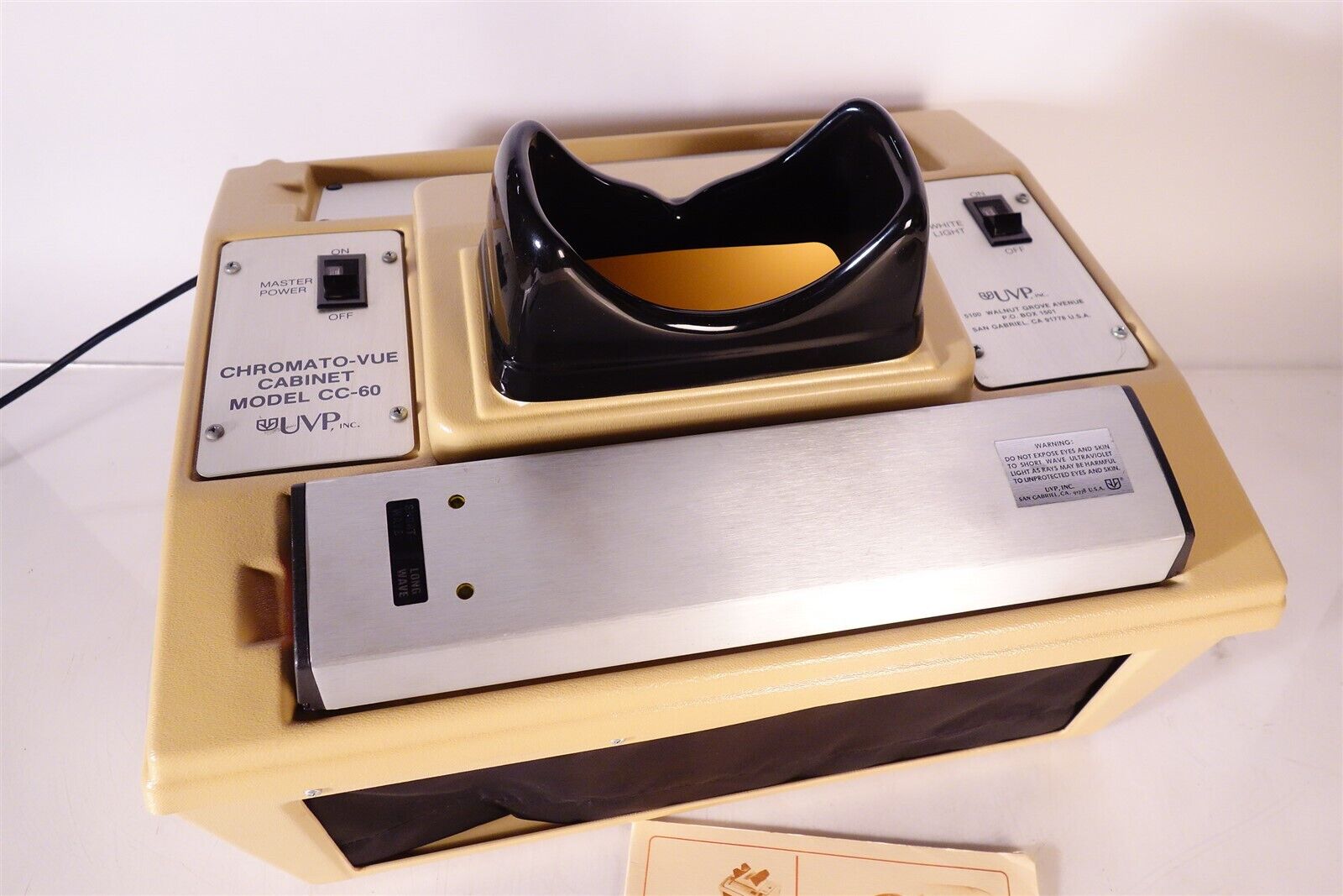 UVP CC-60 Chromato-Vue Cabinet UV Viewing Cabinet