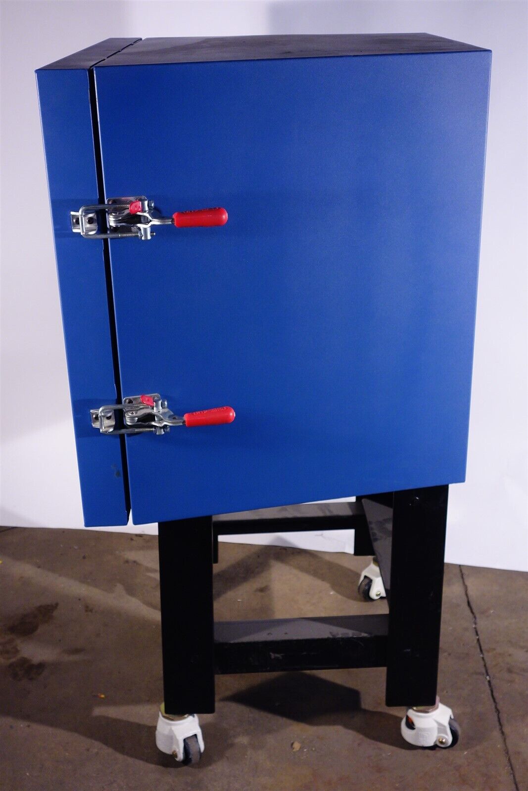 Large Rolling Acoustic / Vibration Isolation Chamber 