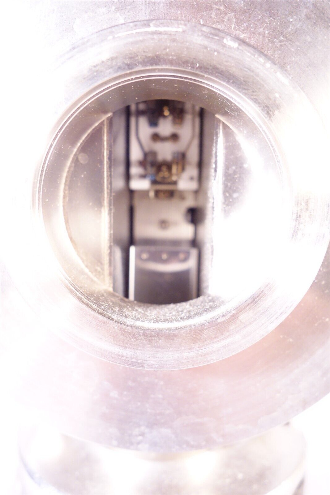 Kratos / Varian ? VAT ? Electron Gun / Detector Gas Analyzer Assembly identify? 