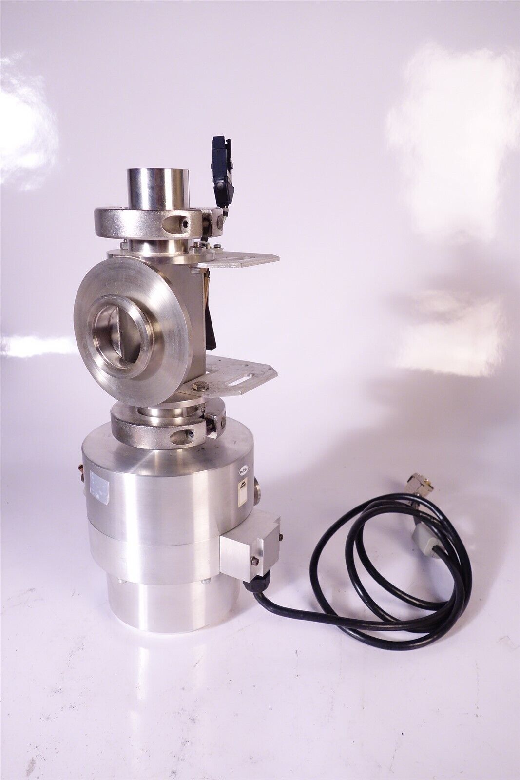 Kratos / Varian ? VAT ? Electron Gun / Detector Gas Analyzer Assembly identify? 