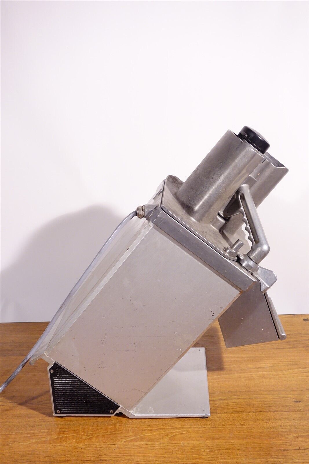 Hallde RG-300 Vegetable Preparation Machine - Excellent 