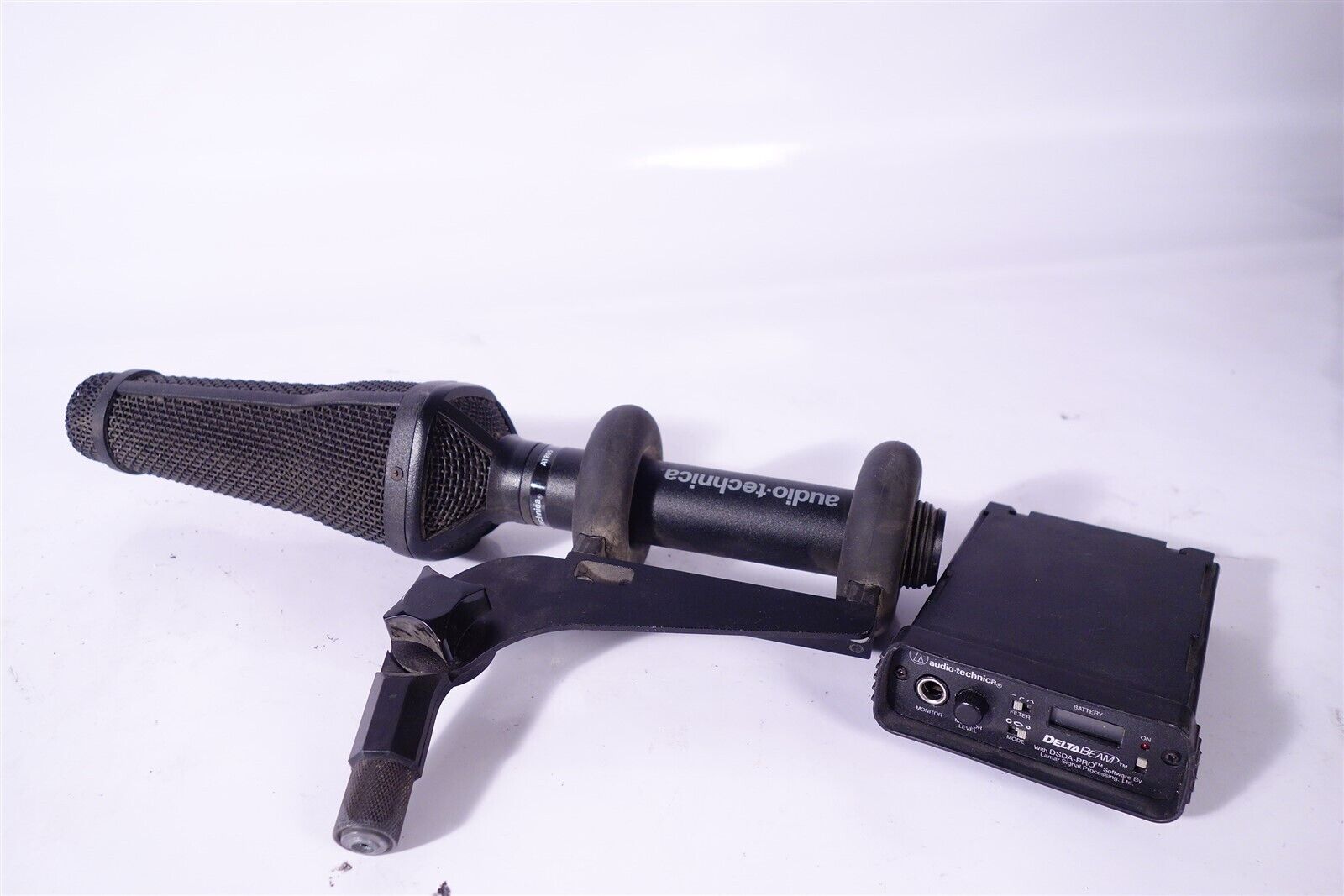 Audio Technica AT895 Adaptive-array Microphone System with Box - No cable 