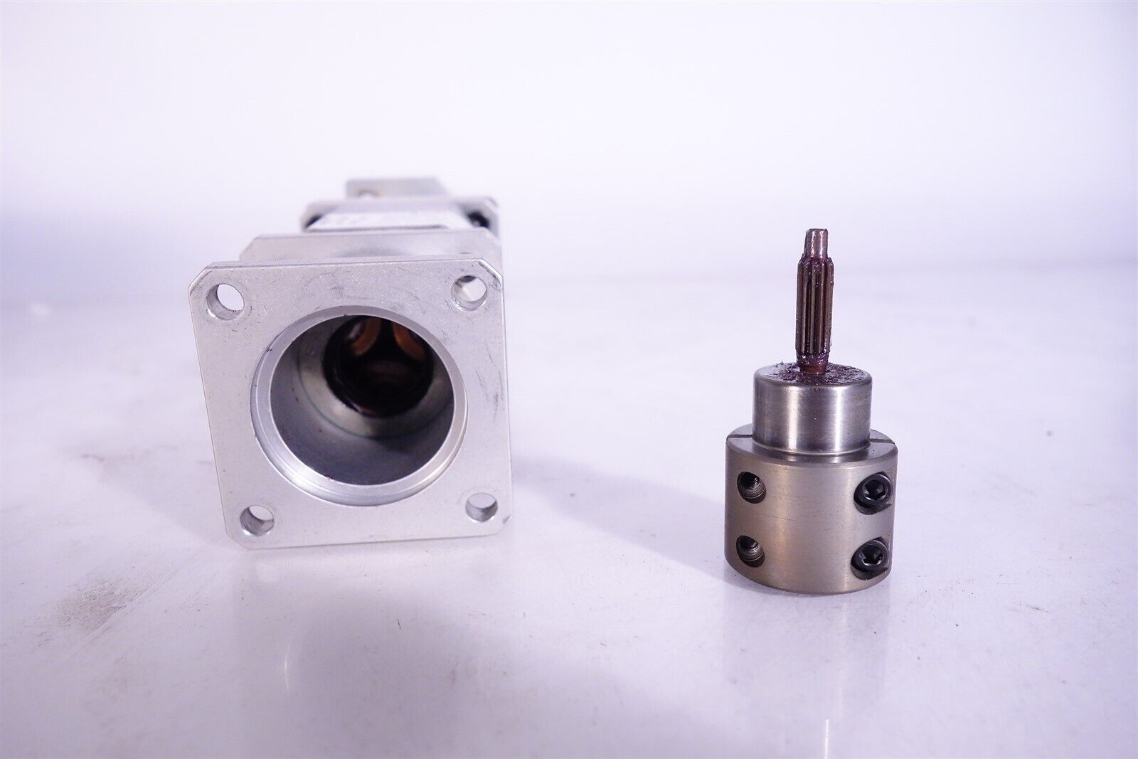 Carson Mfg Inc. 17EP010-1016 10:1 Single Stage Gear Head Gear Motor