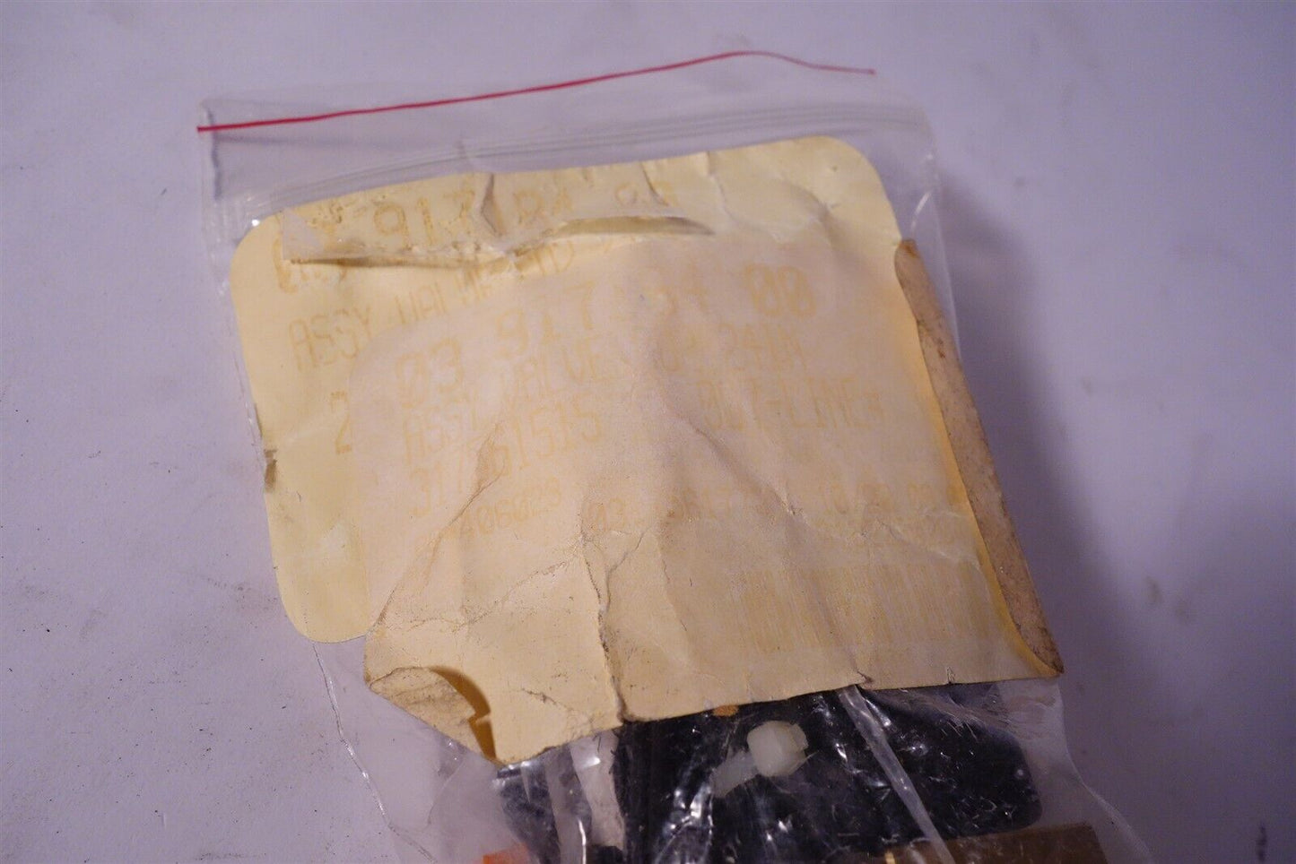 Varian CO2 Solenoid Valve 03-917184-00 3400CX - NEW 