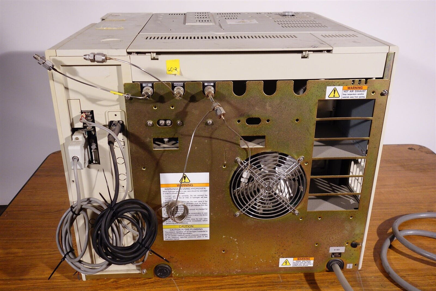 Shimadzu GC-17A Gas Chromatograph with FID Detector - Working 
