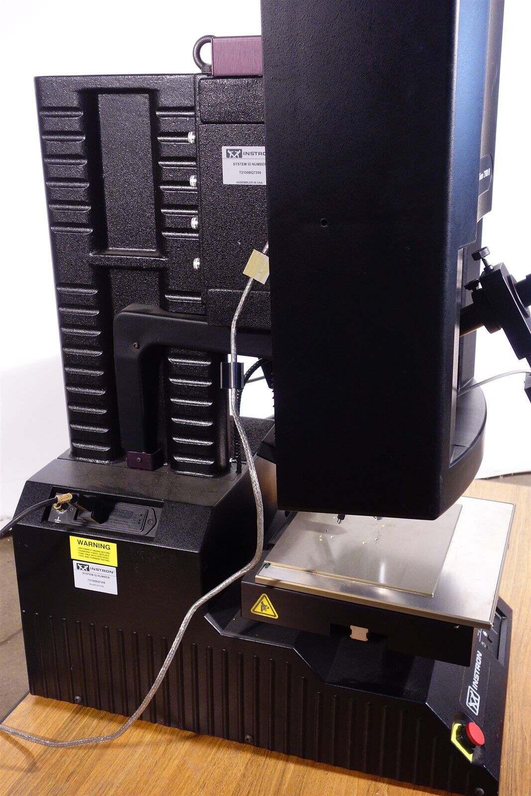 Wilson Instron KNOOP VICKERS HARDNESS TESTER TUKON TM 2100B 