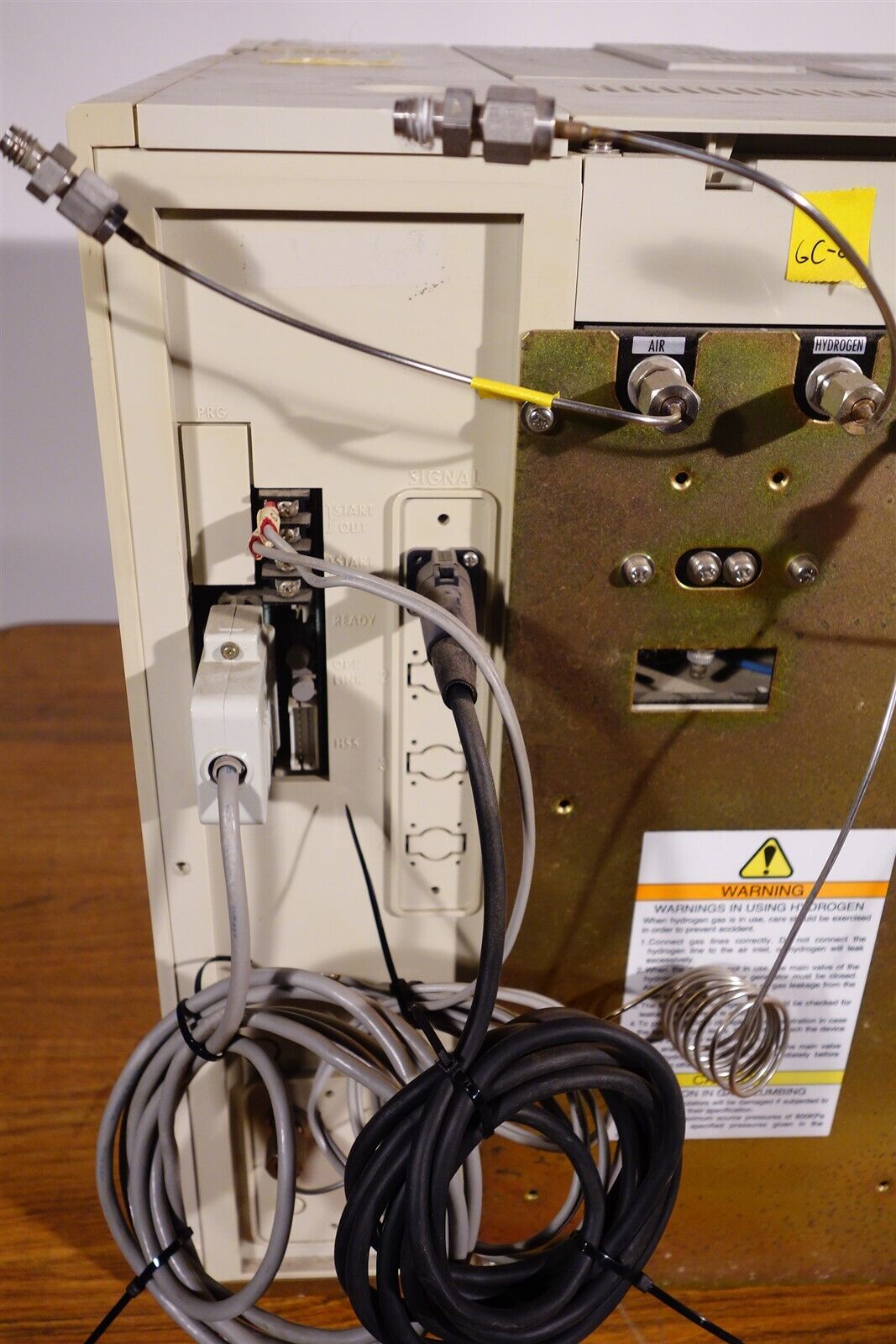 Shimadzu GC-17A Gas Chromatograph with FID Detector - Working 