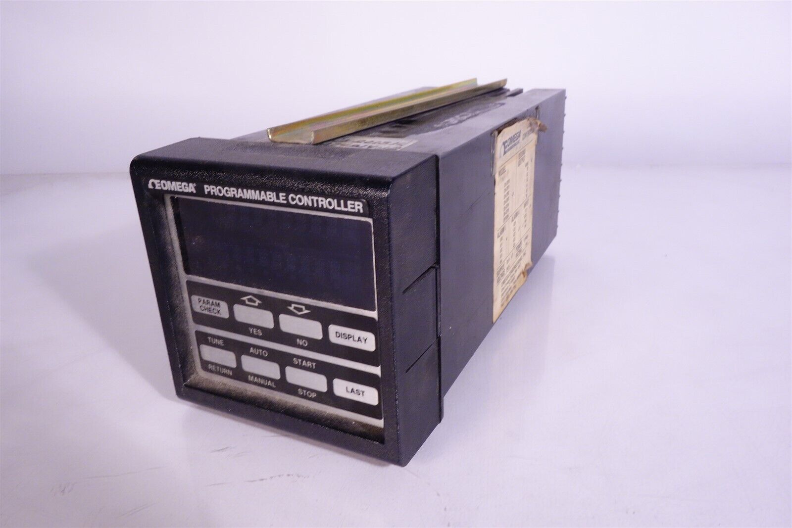 Omega CN2013 Programmable Temperature Controller – Hurst & Associates