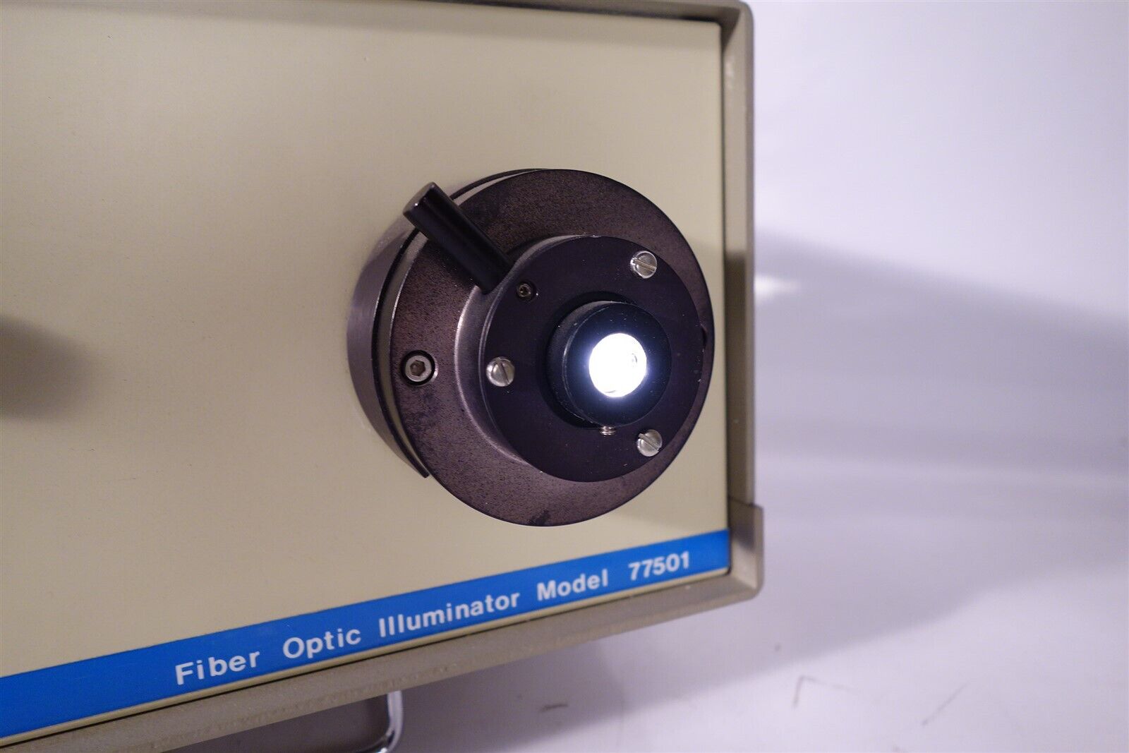 Oriel Fiber Optic Illuminator 77501 - Working Condition 