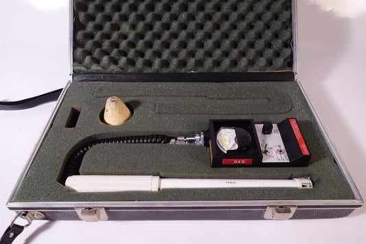 Narda Electromagnetic Leakage Monitor Model 8211 w Probe 8221