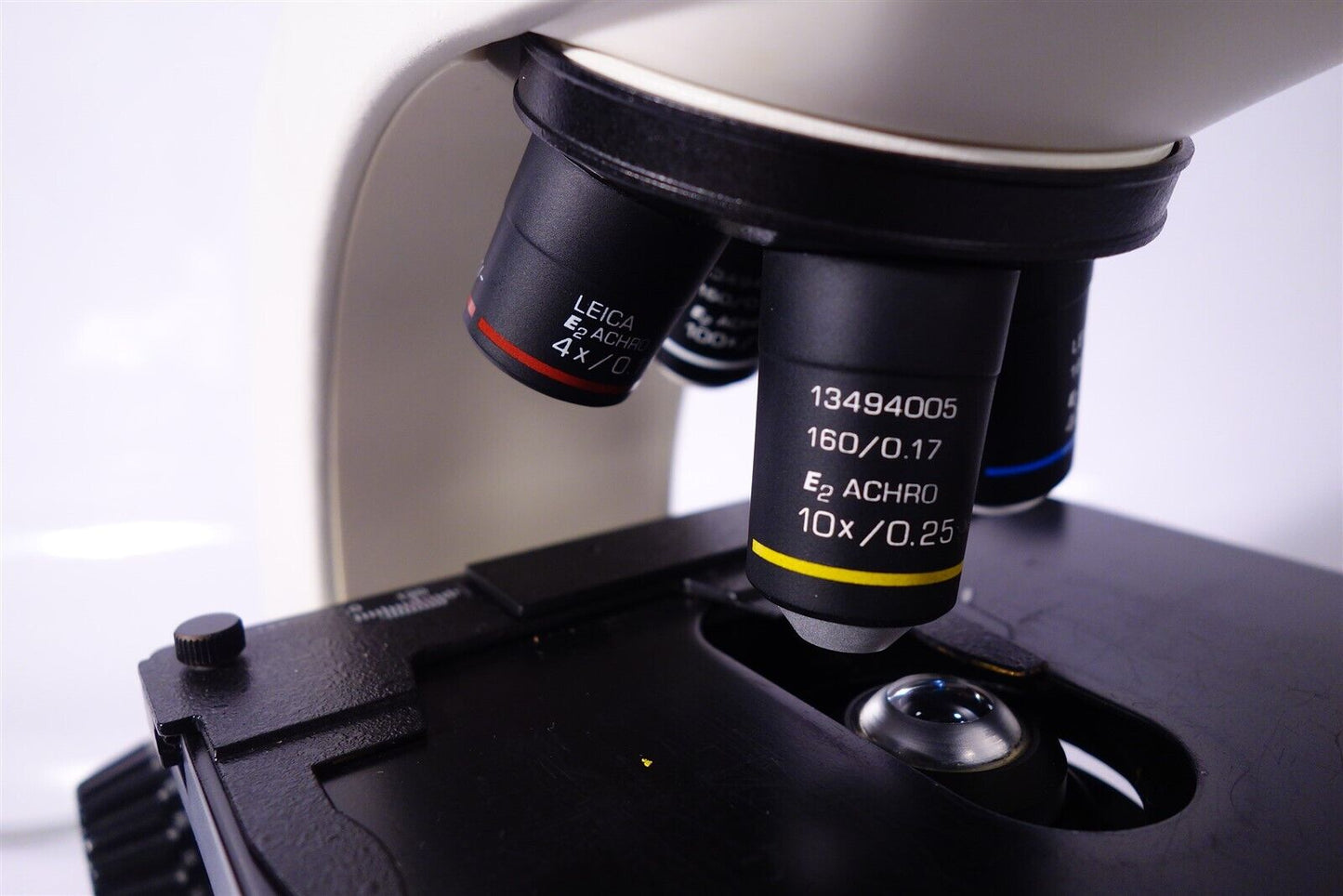 Leica CME Microscope with 3 Objectives - Great Working Condition 