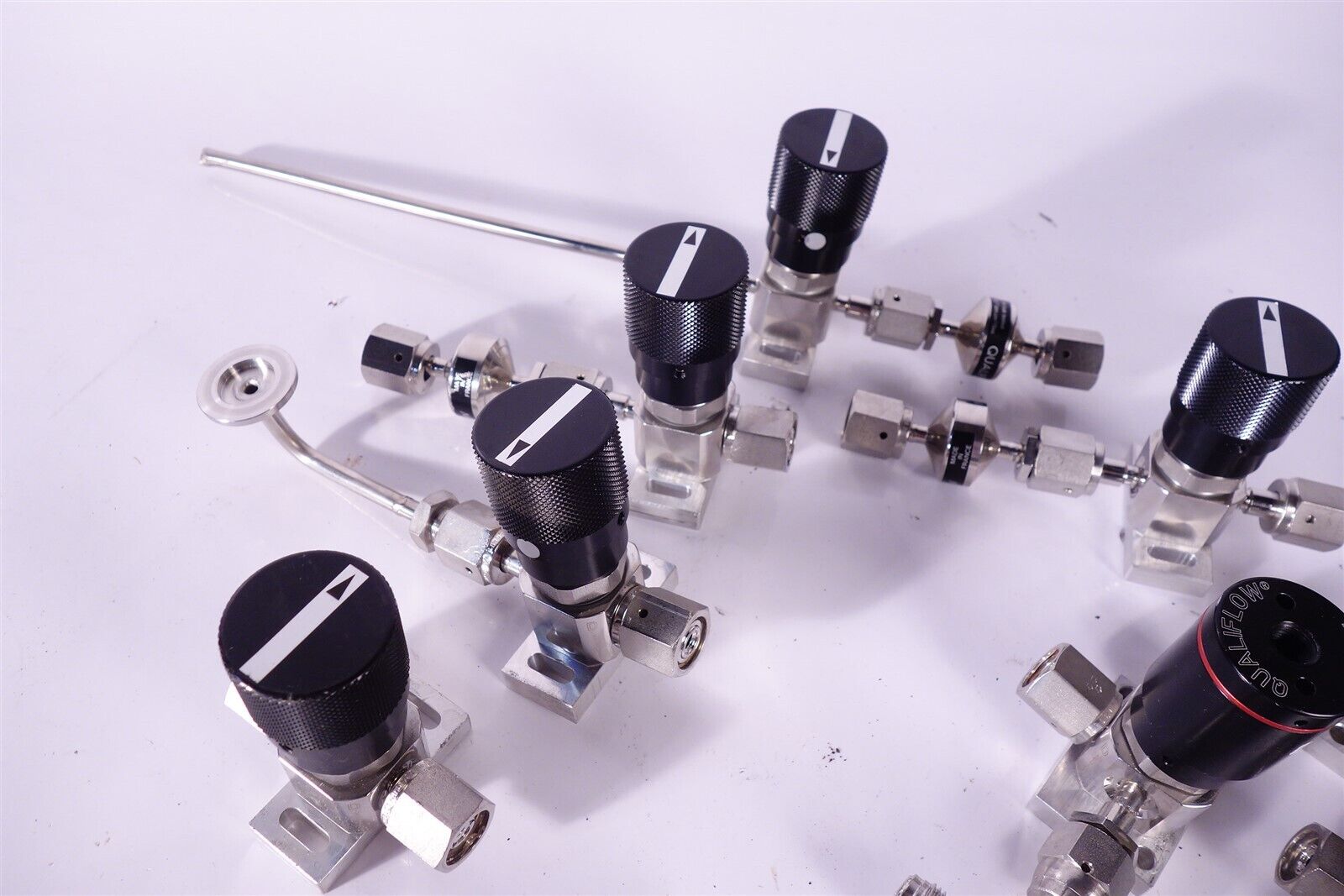 Large Lot of Qualiflow Stainless Pneumatic Valves - Excellent 