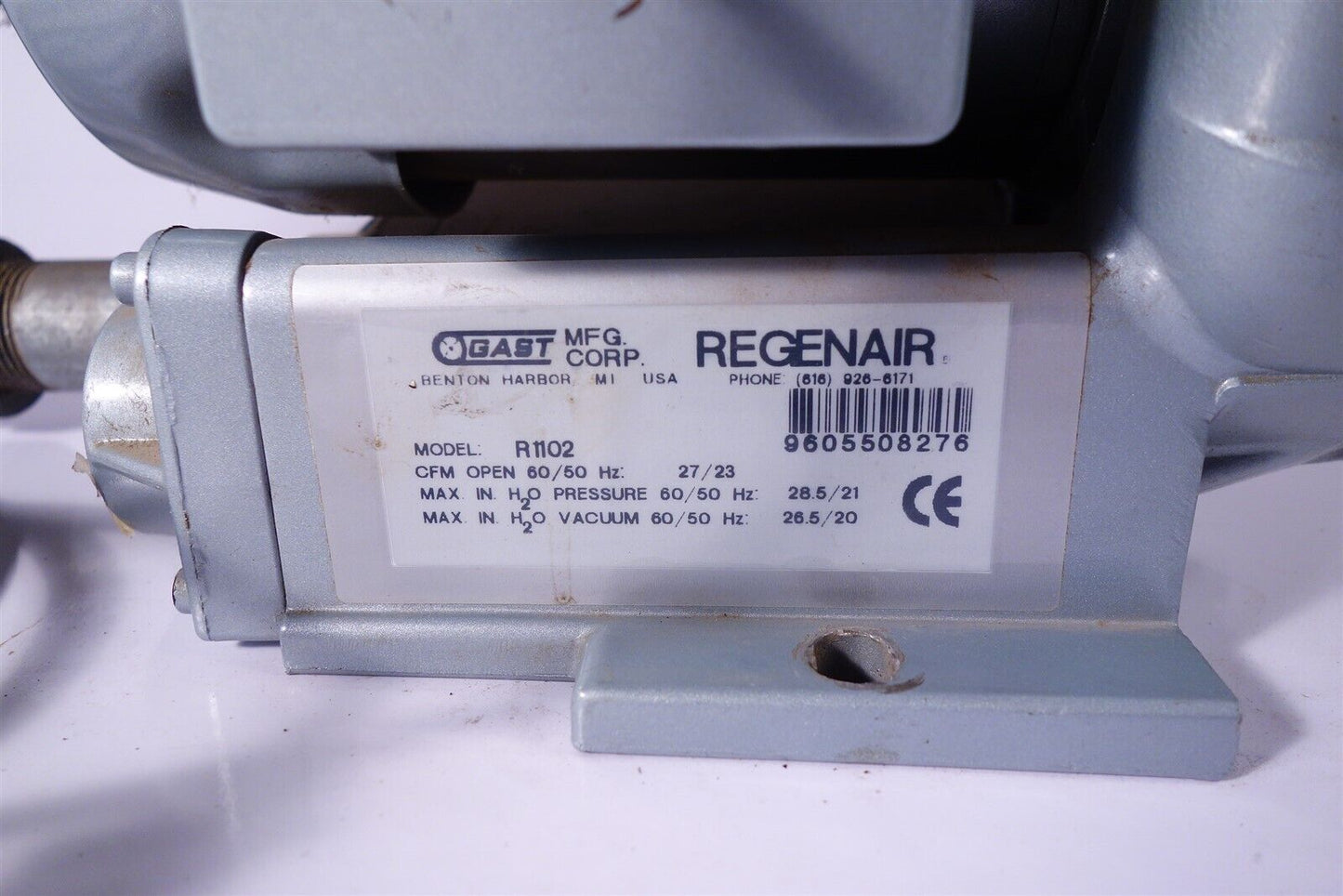GAST REGENAIR model R1102 115/208-230 V, 1/8 HP, 1 Phase Blower