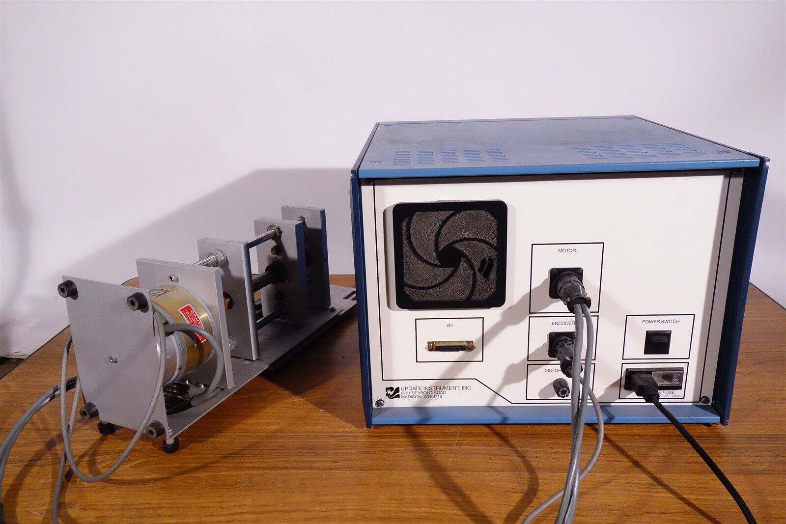 UPDATE INSTRUMENT MODEL 715 SYRINGE-RAM CONTROLLER Tested, Working 