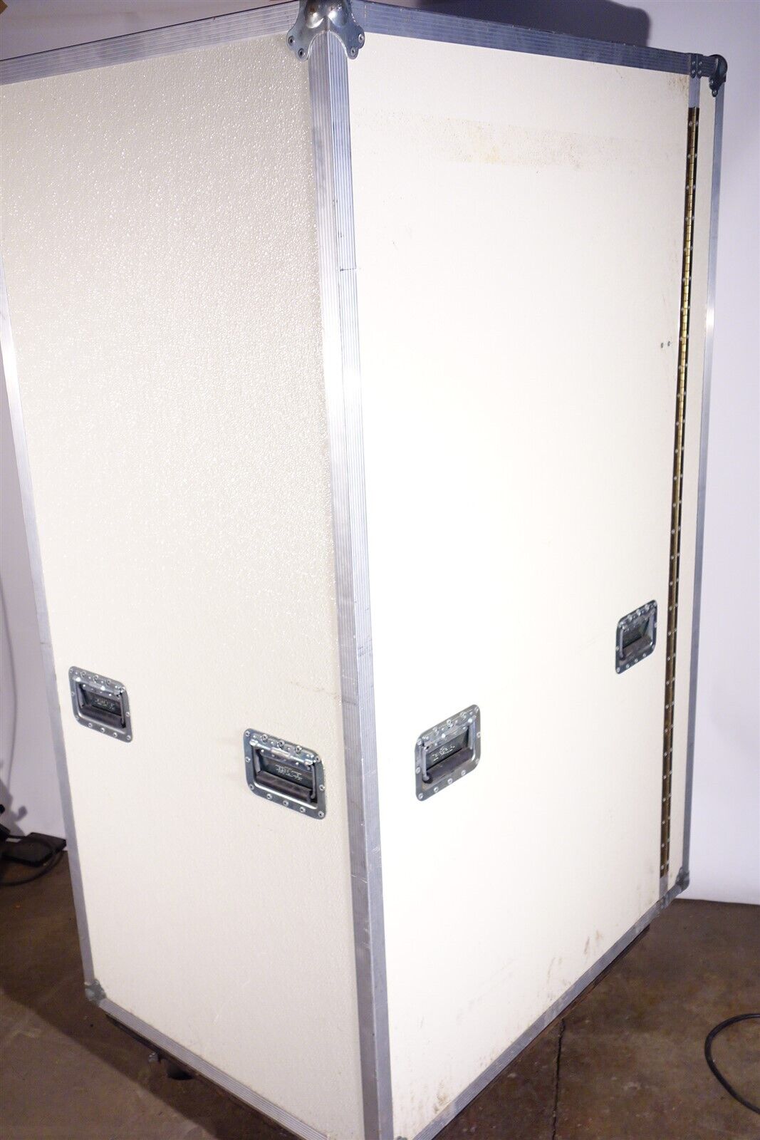 Huge Rolling Anvil / Gear Rackmount Road Case with Ramp / Optional gear rack