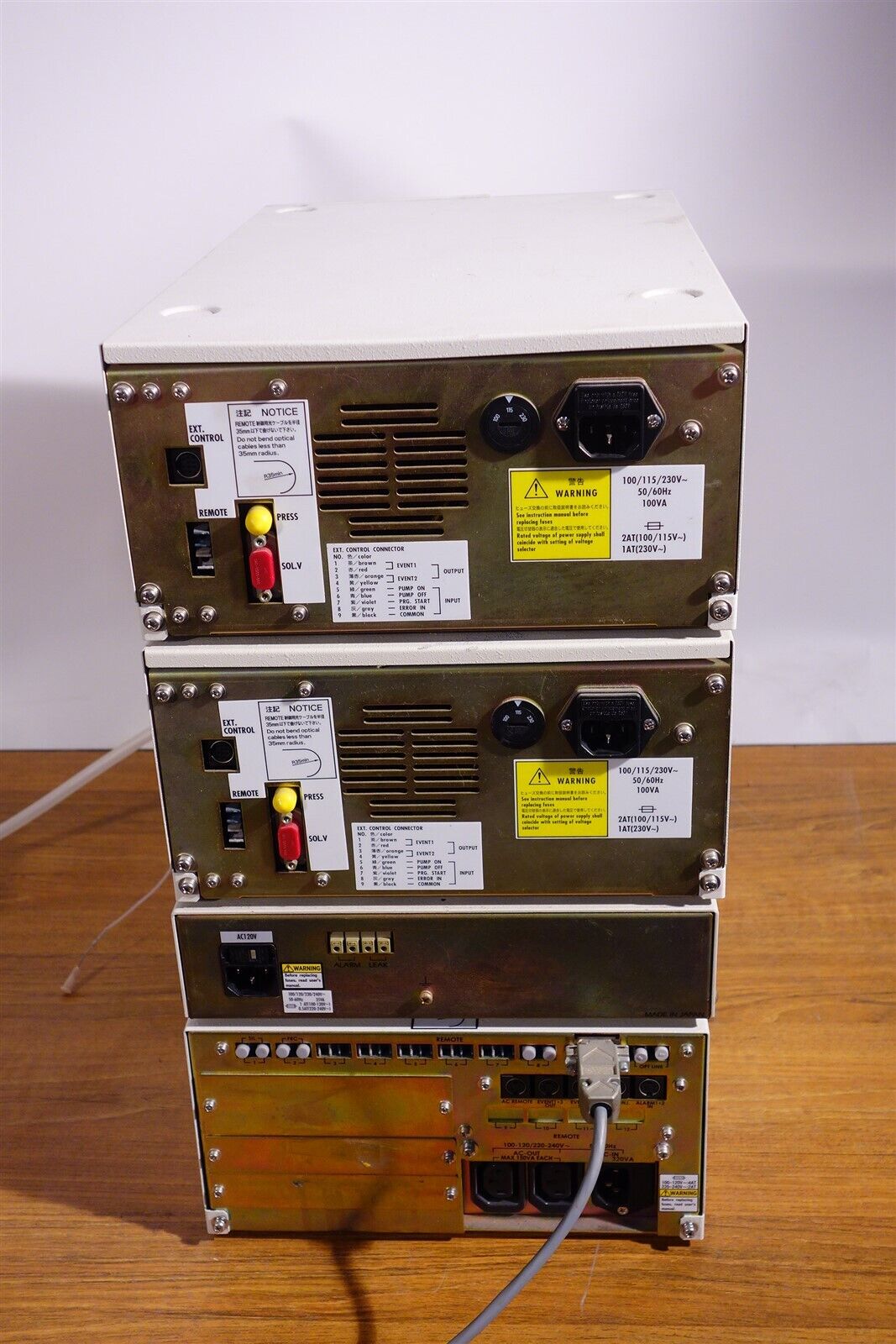 Shimadzu HPLC System (2) LC-10AT DGU-14A SCL-10A 