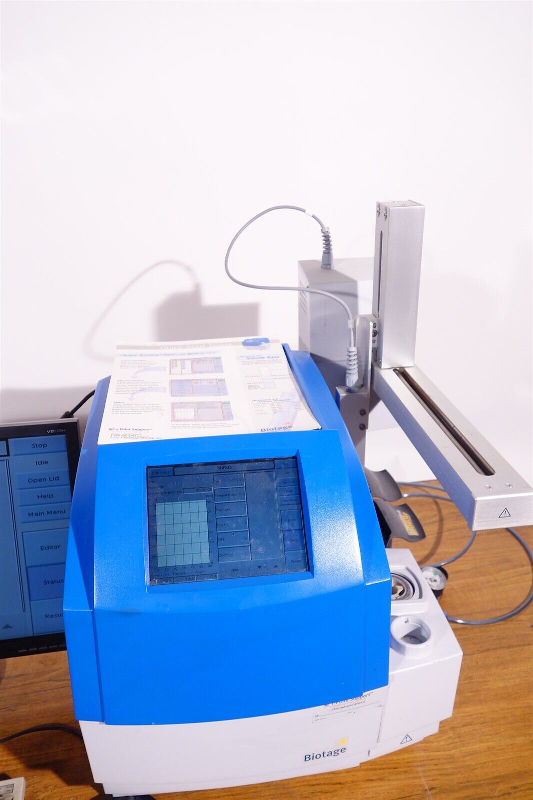 Biotage Initiator EXP US with Robot Eight 