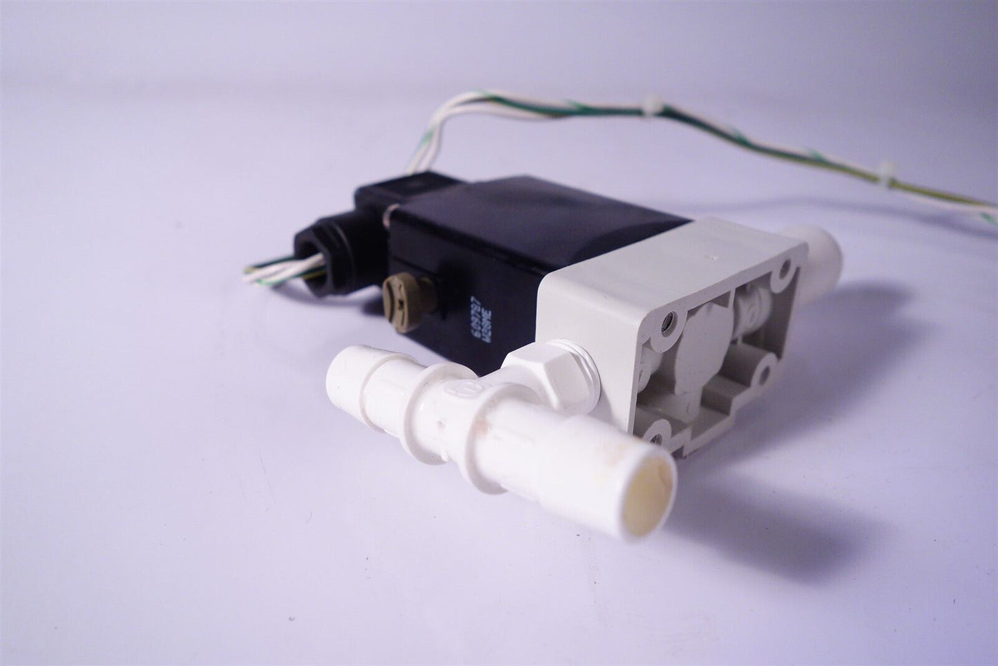 Burkert NPT1/4 PMAX 14PSI Solenoid Valve 00462391
