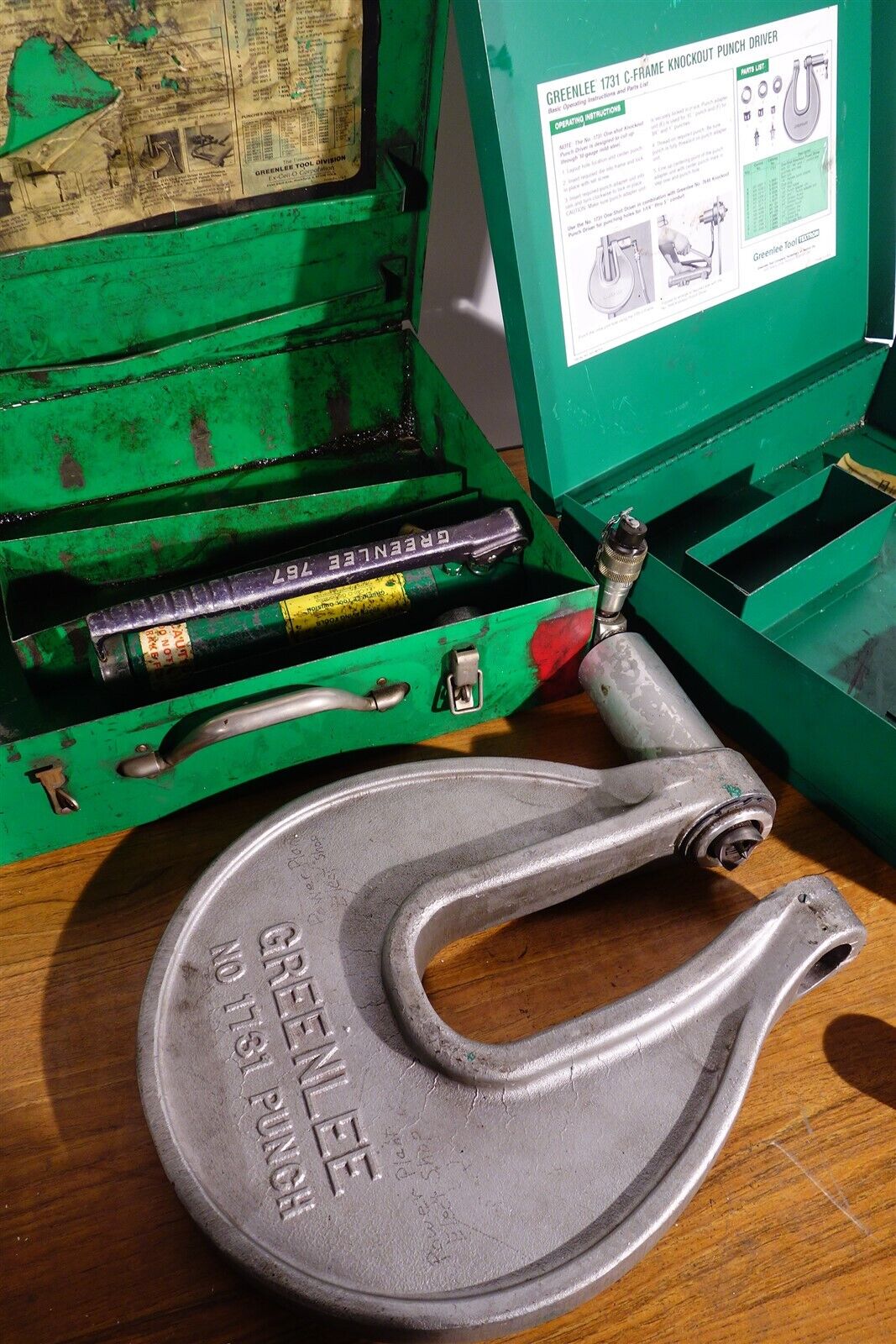 Greenlee 1731 Hydraulic C-Frame Knockout Metal Punch
