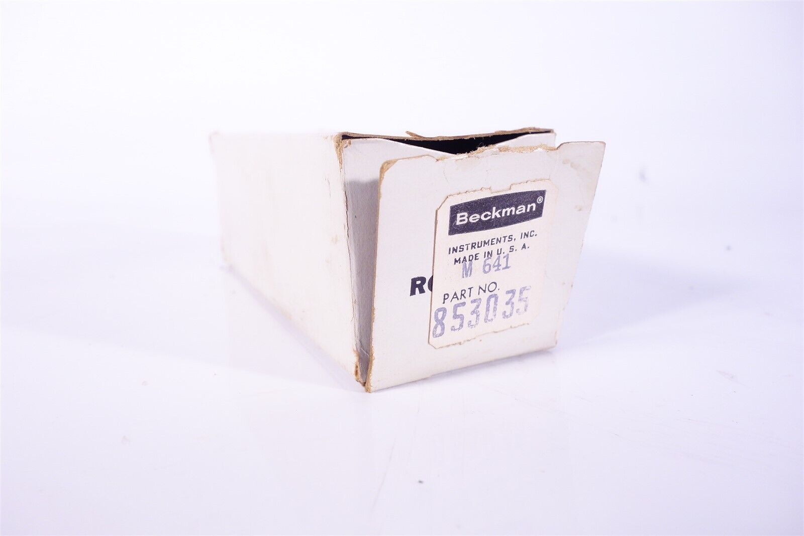 Beckman Instruments M641 853035 electron tube