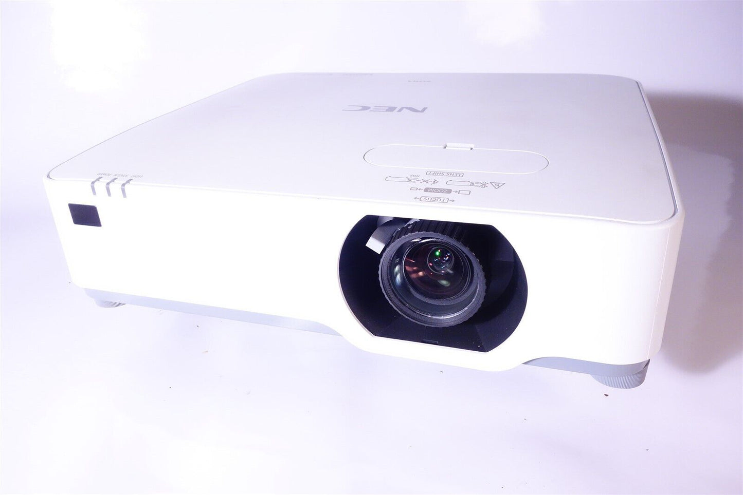 NEC P525UL 5000 Lumen WUXGA Laser LCD Projector NP-P525UL Only 108Hours 