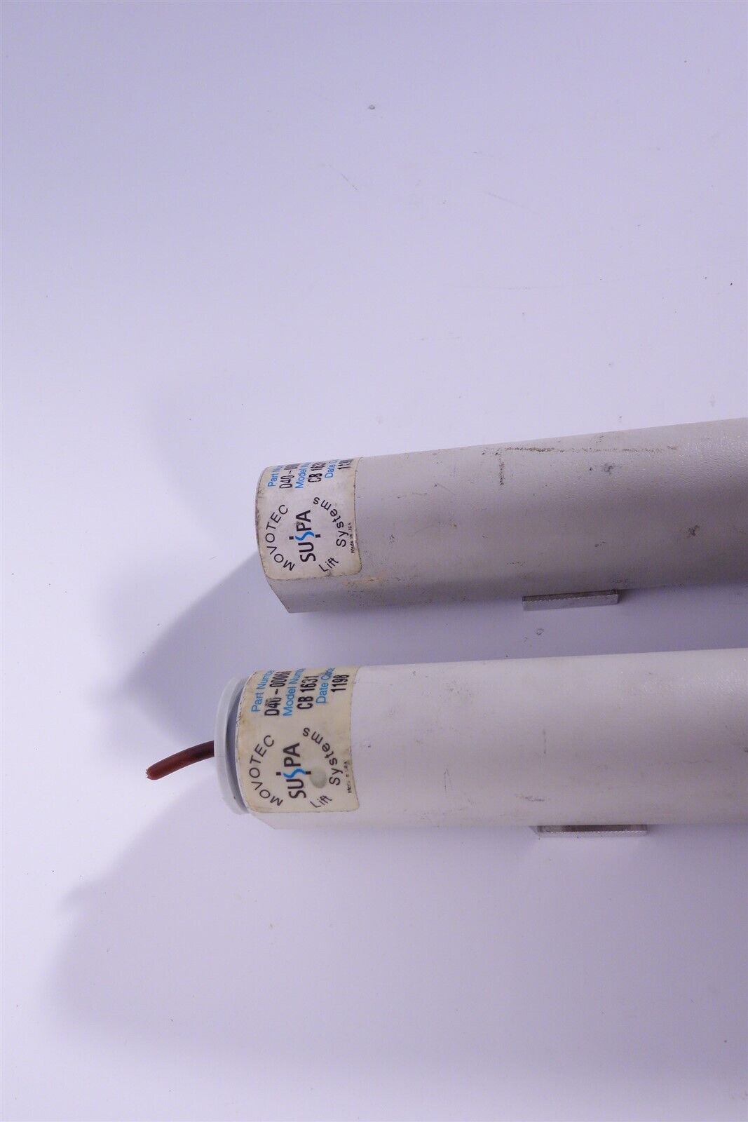 Lot of 2 Movotec Suspa D40-00066 Lift Cylinders 