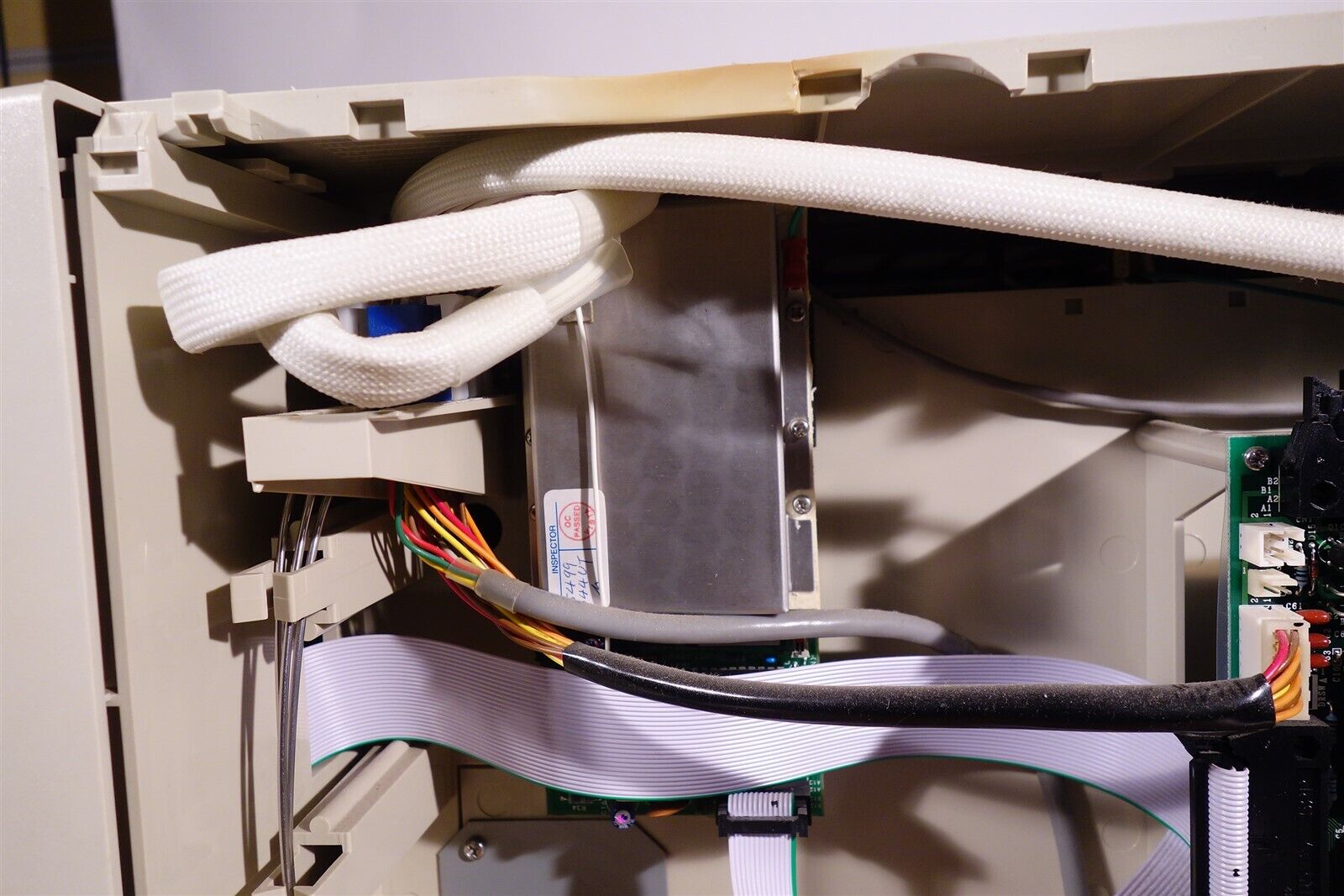 Shimadzu GC-17A Gas Chromatograph with FID Detector - Working 
