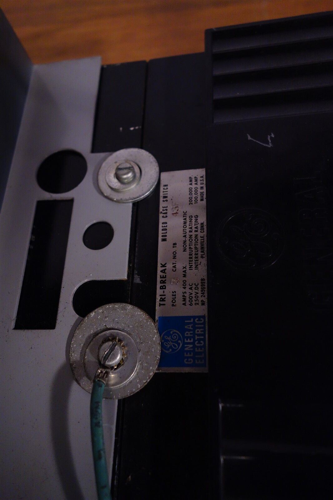 GE Tri-Break 400A 400AMP TB13F 3 Pole 