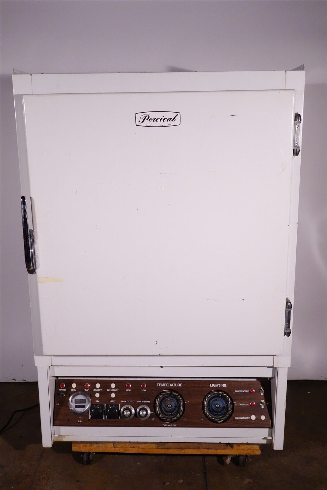 Percival I-30BLL Plant Growth Incubator / Growth Chamber 