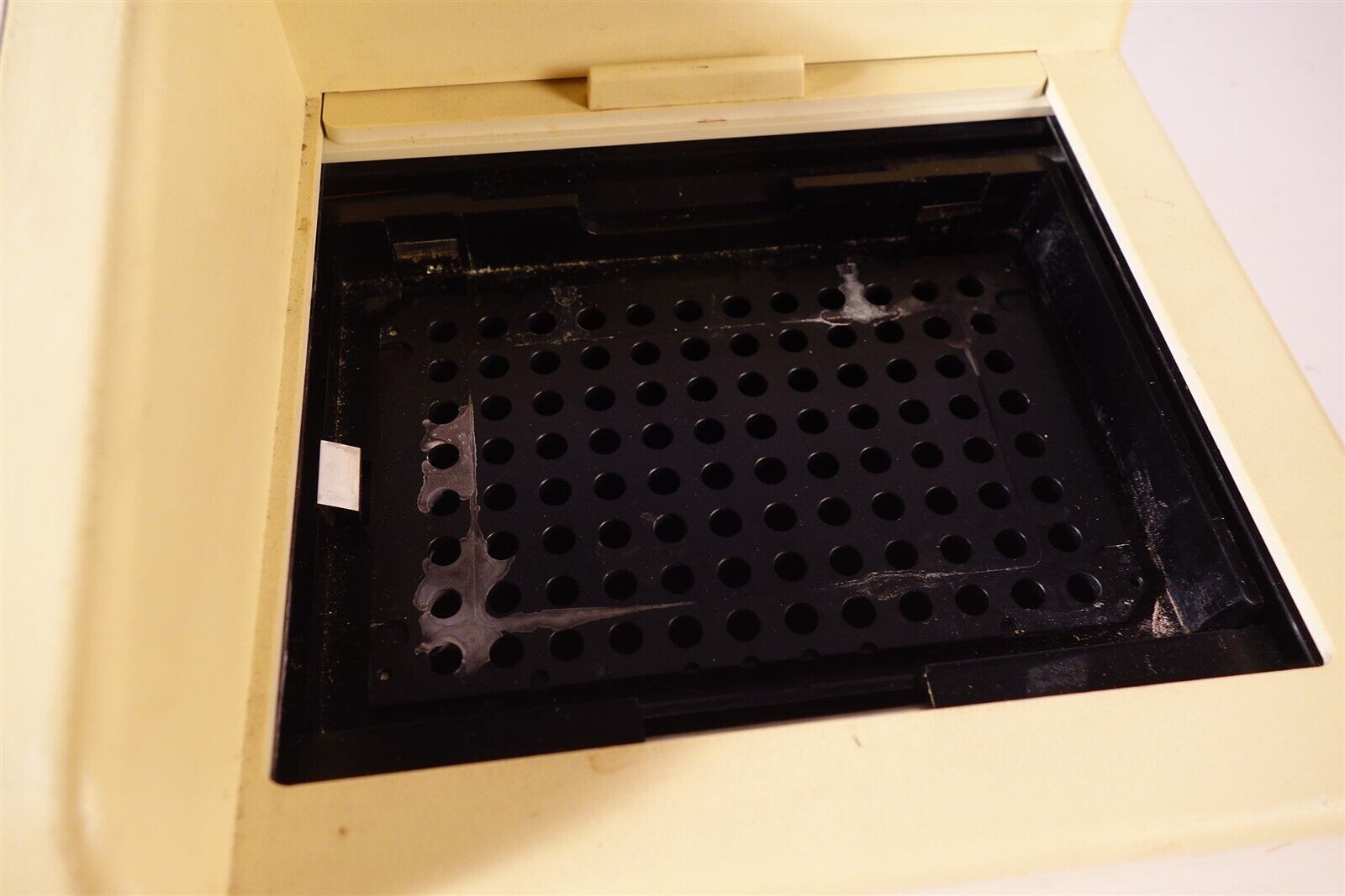BioRad Benchmark Microplate Reader Working but Read