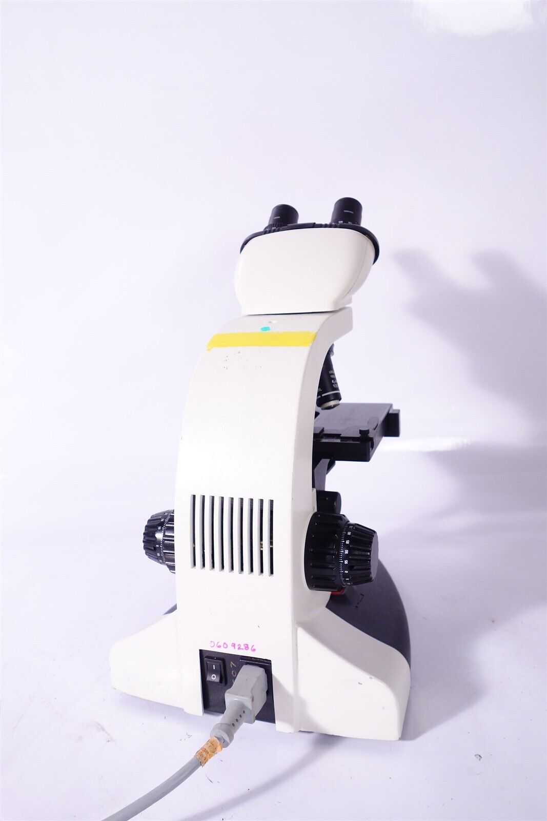 Leica CME Microscope with 3 Objectives - Great Working Condition 