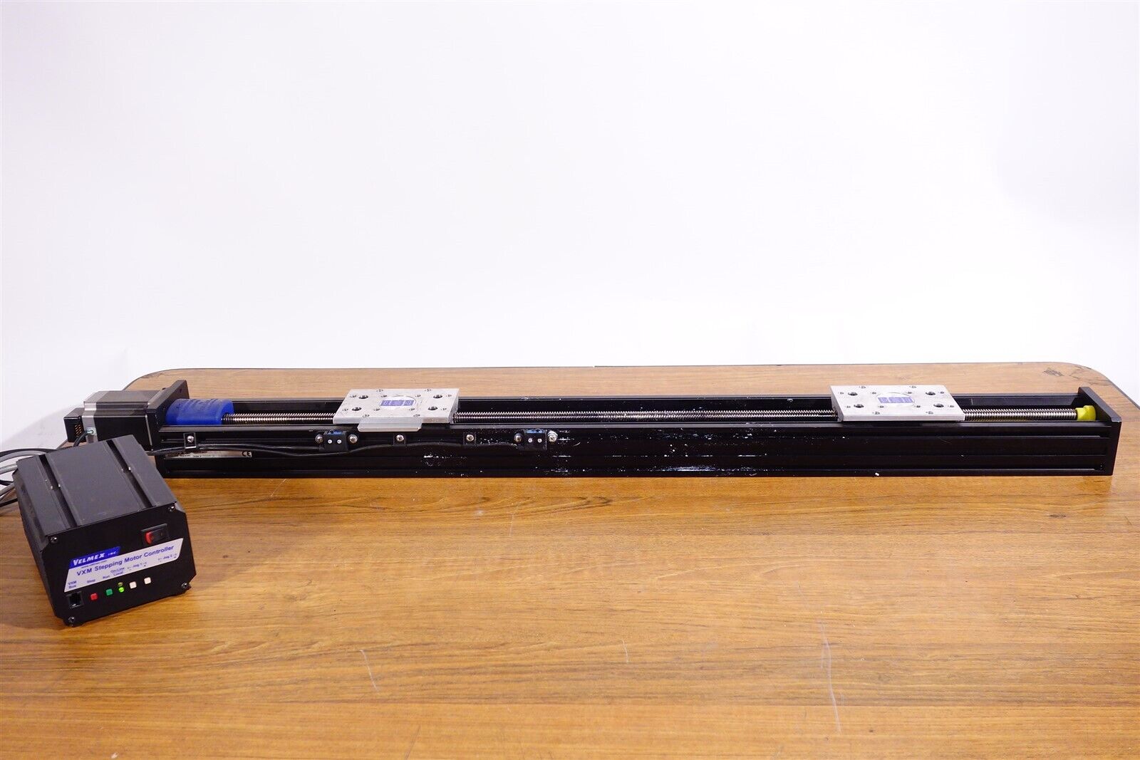 VELMEX VXM Stepping Motor Controller & VEXTA BiSlide Fixture NM10-0300-E01-21 