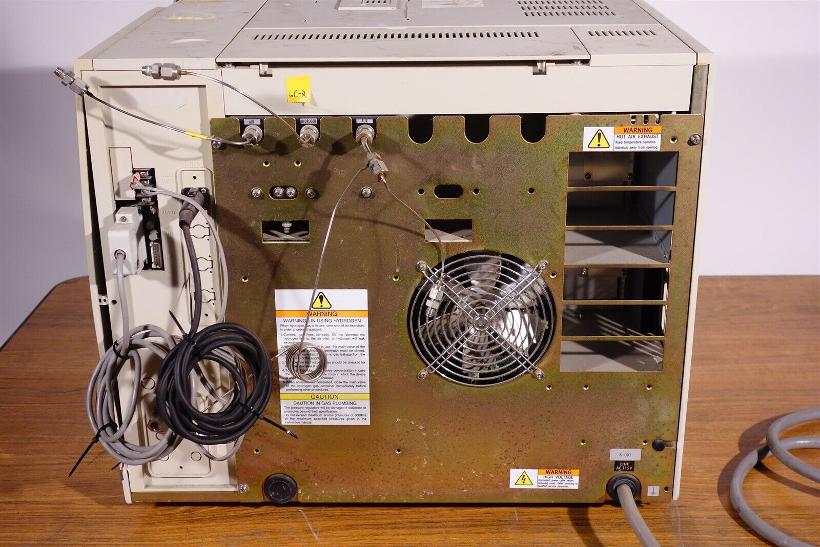 Shimadzu GC-17A Gas Chromatograph with FID Detector - Working 