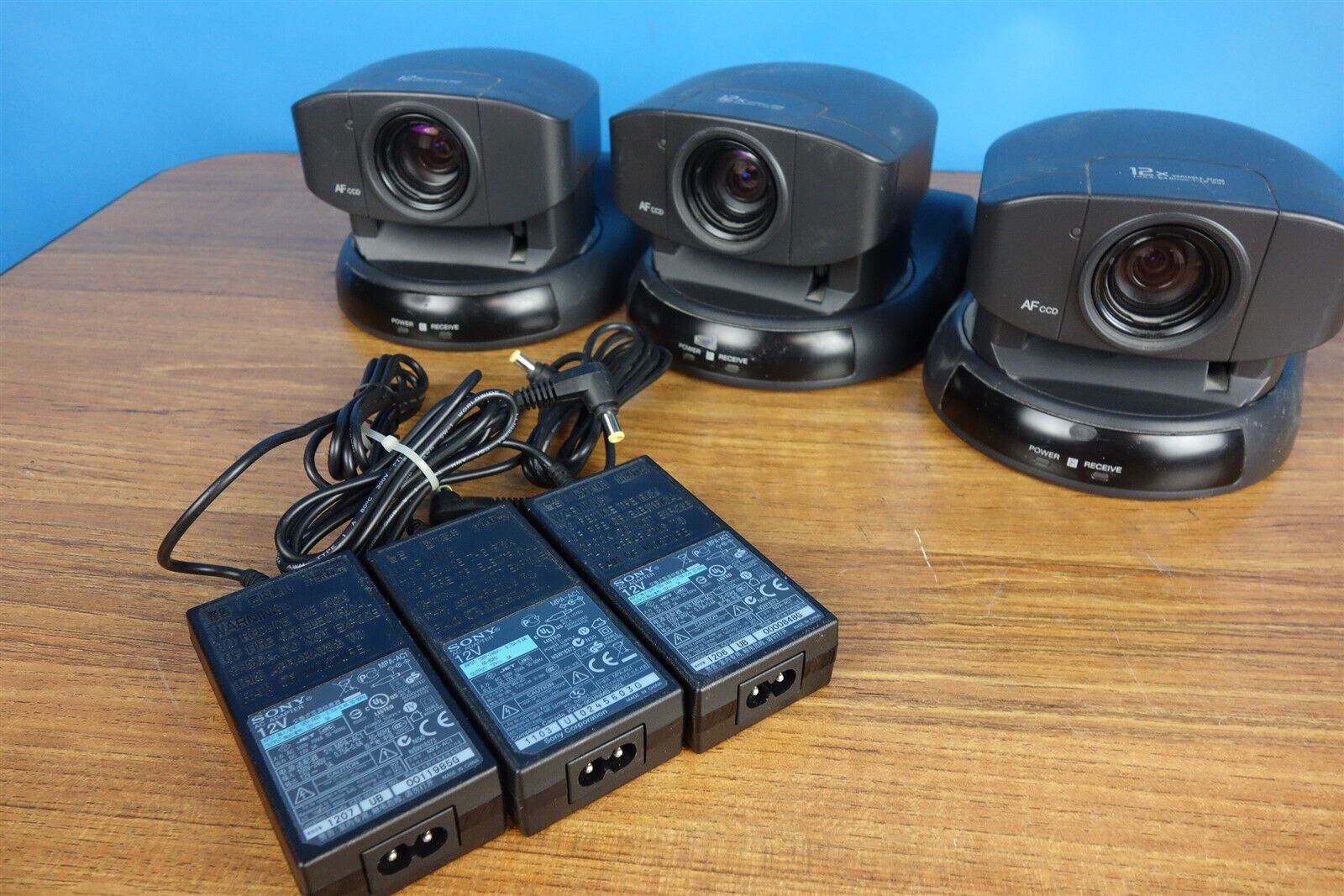 Lot of 3 Sony EVI-D30 Remote Cameras + Power Supply + Remote