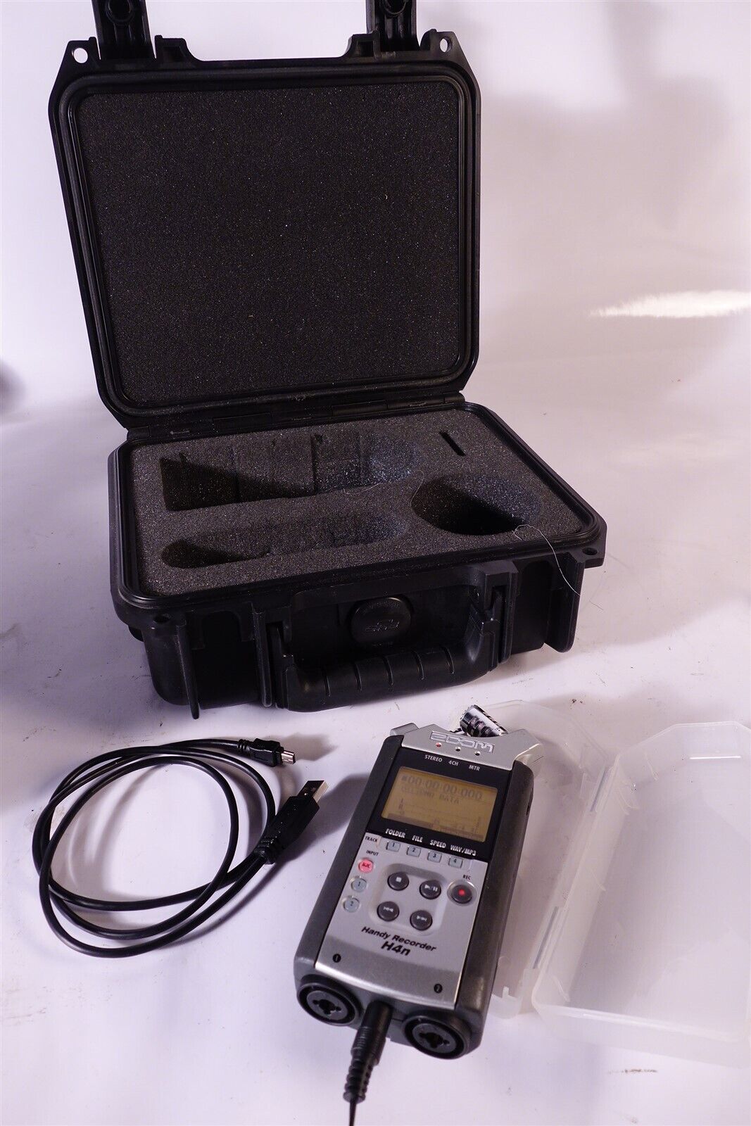 Zoom H4N Handy Recorder Kit with Pelican Case 