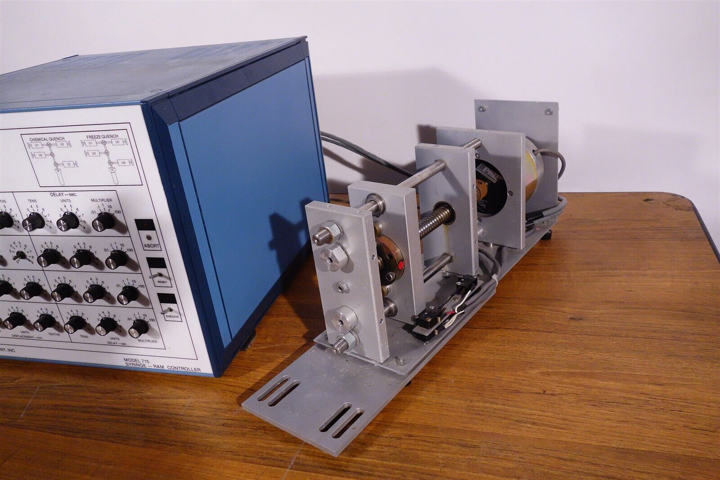 UPDATE INSTRUMENT MODEL 715 SYRINGE-RAM CONTROLLER Tested, Working 