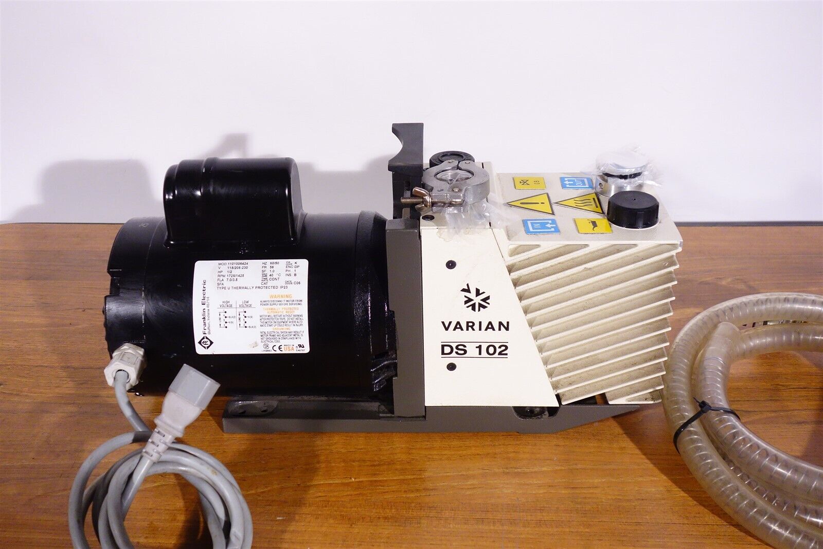Varian Agilent DS 102 DS102 Dual Stage Rotary VaneVacuum Pump