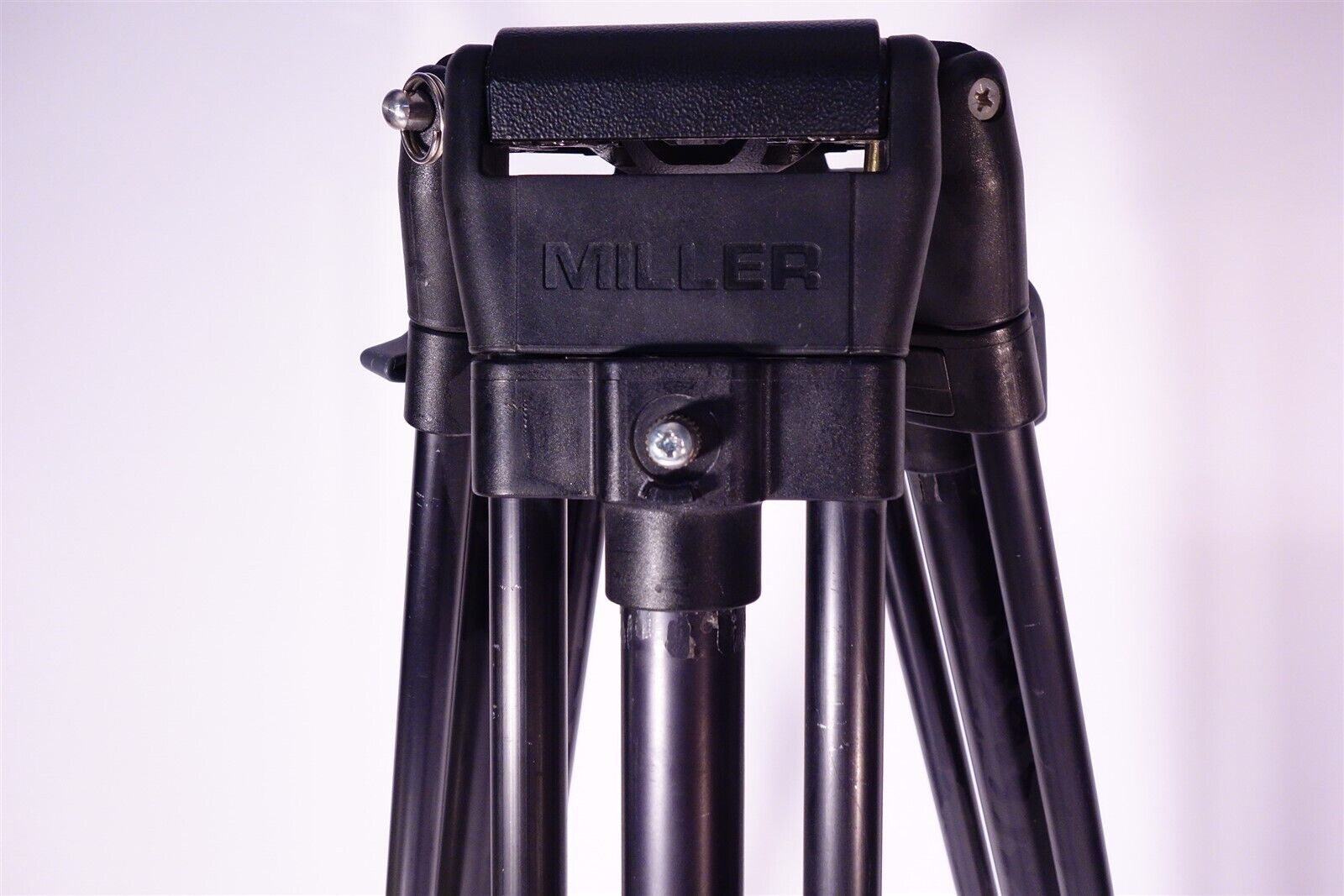 Miller Carbon Fiber Tripod with 75mm Bowl 