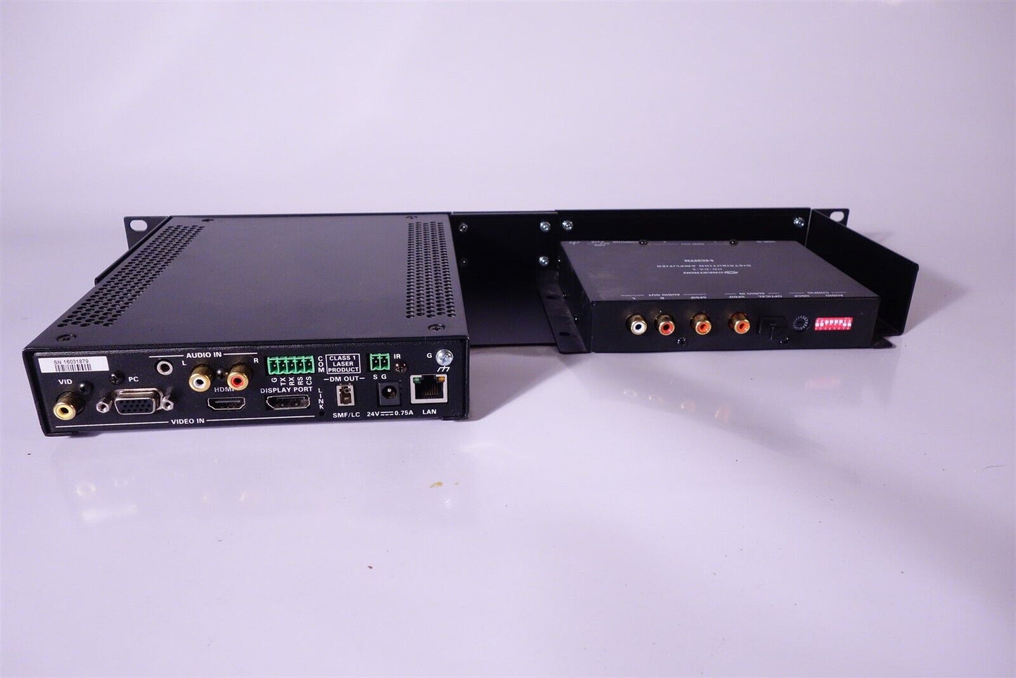 Crestron Digital Media Transmitter DM-TX-401-S2 + HD-DA-2 Distribution Amp