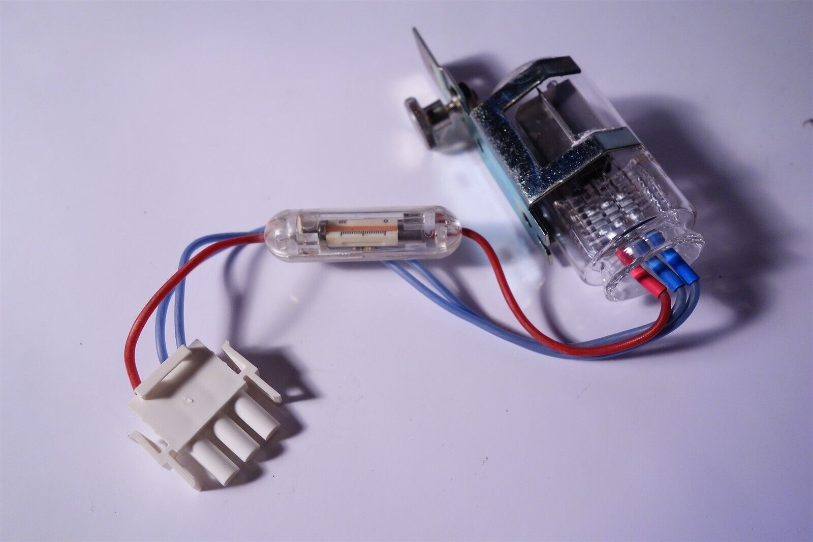 Fisher / Deuterium Lamp for Lambda Bio 45, 800, 900, Bio, 55 15-179-006